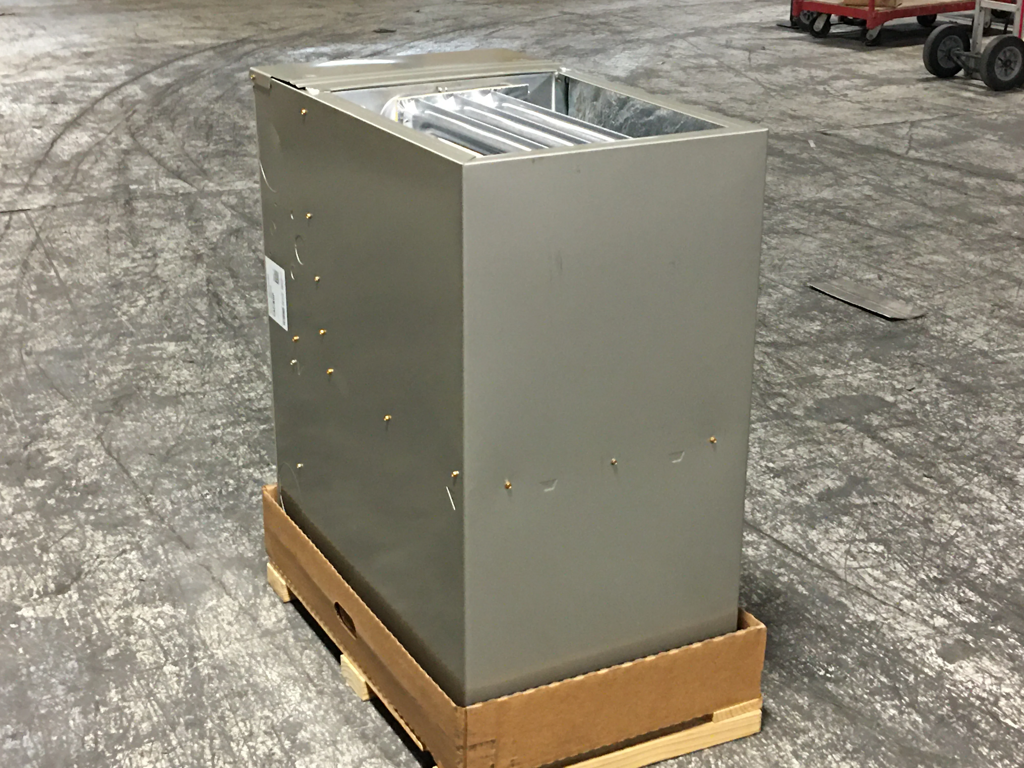 66,000 BTU 2 Stg ECM Low Nox Multi Position Gas Furnace, 115/60/1 CFM 1740 - Image 4