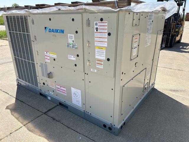 7.5 Ton Two-Stage Convertible Natural Gas/Electric Packaged Unit, 11.2 EER, 208-230/60/3, R410A - Image 2