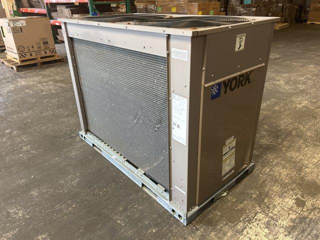 7.5 Ton Split System Air Conditioner; 12.4 EER, 208-230/60/3, R-410A - Image 5