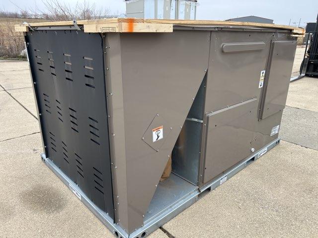 7.5 Ton Two-Stage Convertible Natural Gas/Electric Packaged Unit, 12 EER, 460/60/3, R410A - Image 2