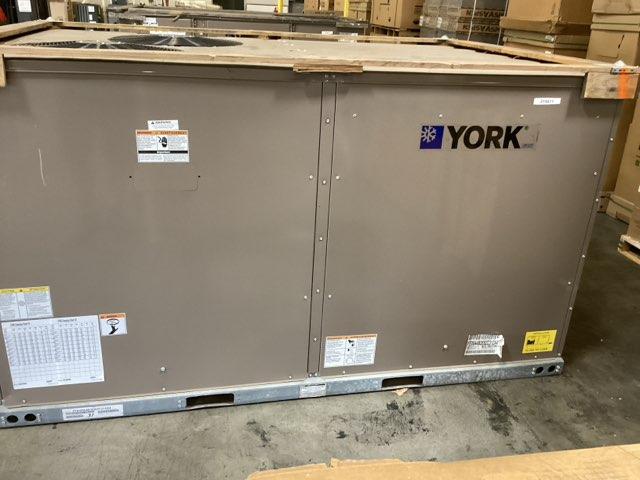 7.5 Ton Two-Stage Convertible Packaged Air Conditioning Unit, 12.2 EER, 460/60/3, R410A - Image 2