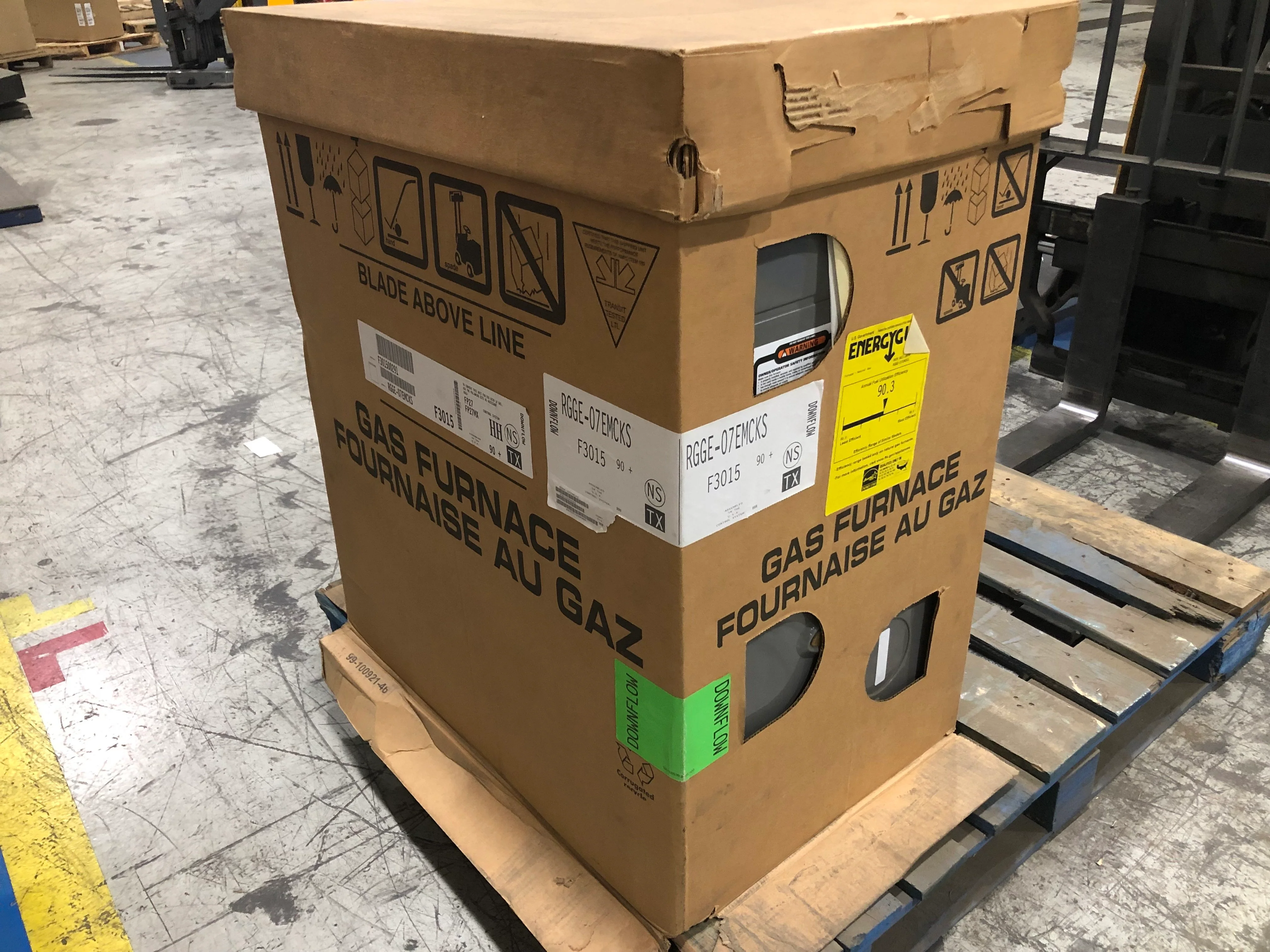 75,000 Btu Downflow Modulating Communicating Compatible Natural Gas Furnace, 90.3% 115/60/1 CFM 1200 - Image 4