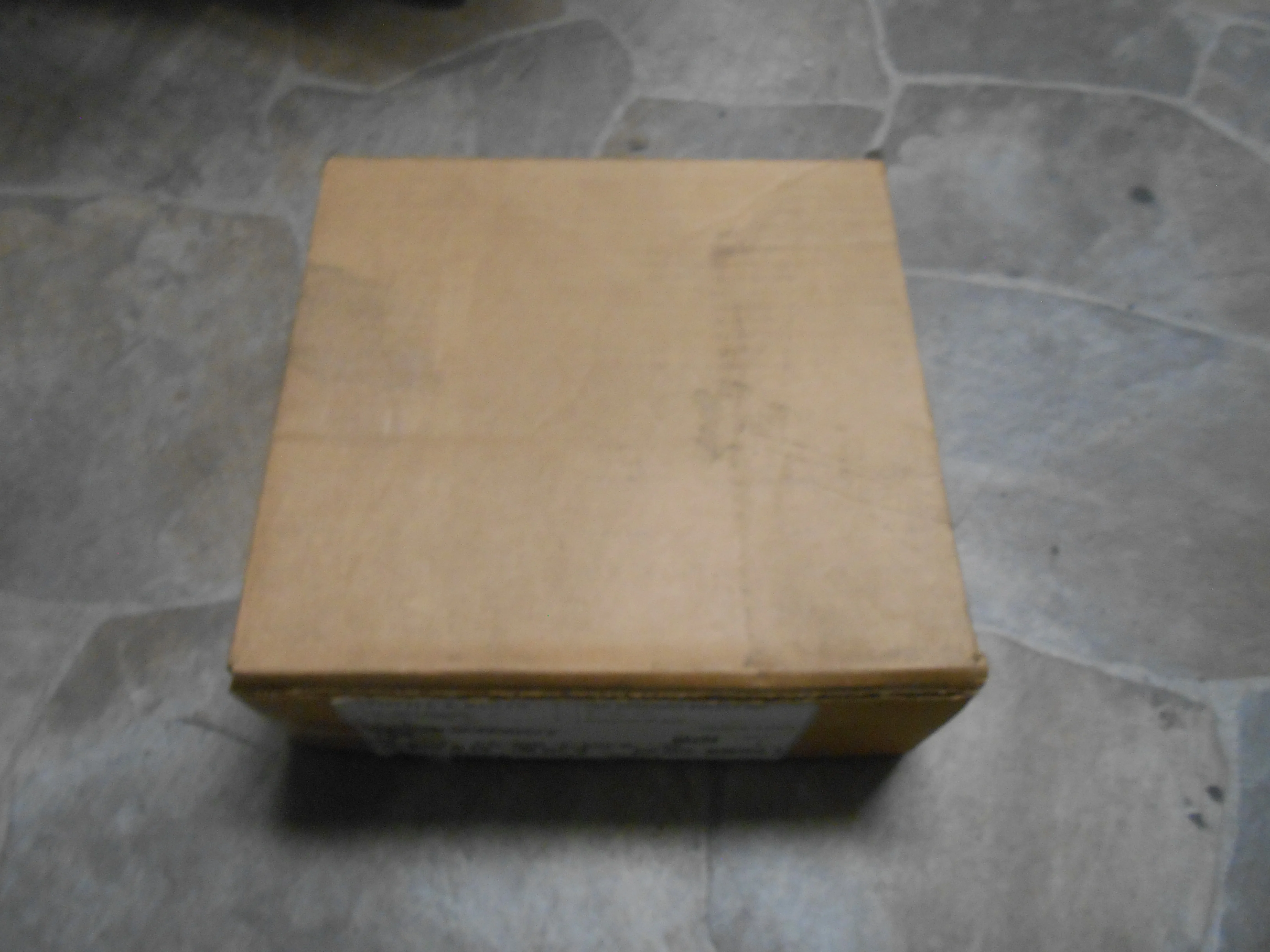8" X 4" CEILING/WALL REGISTER WITH DAMPER - Image 10