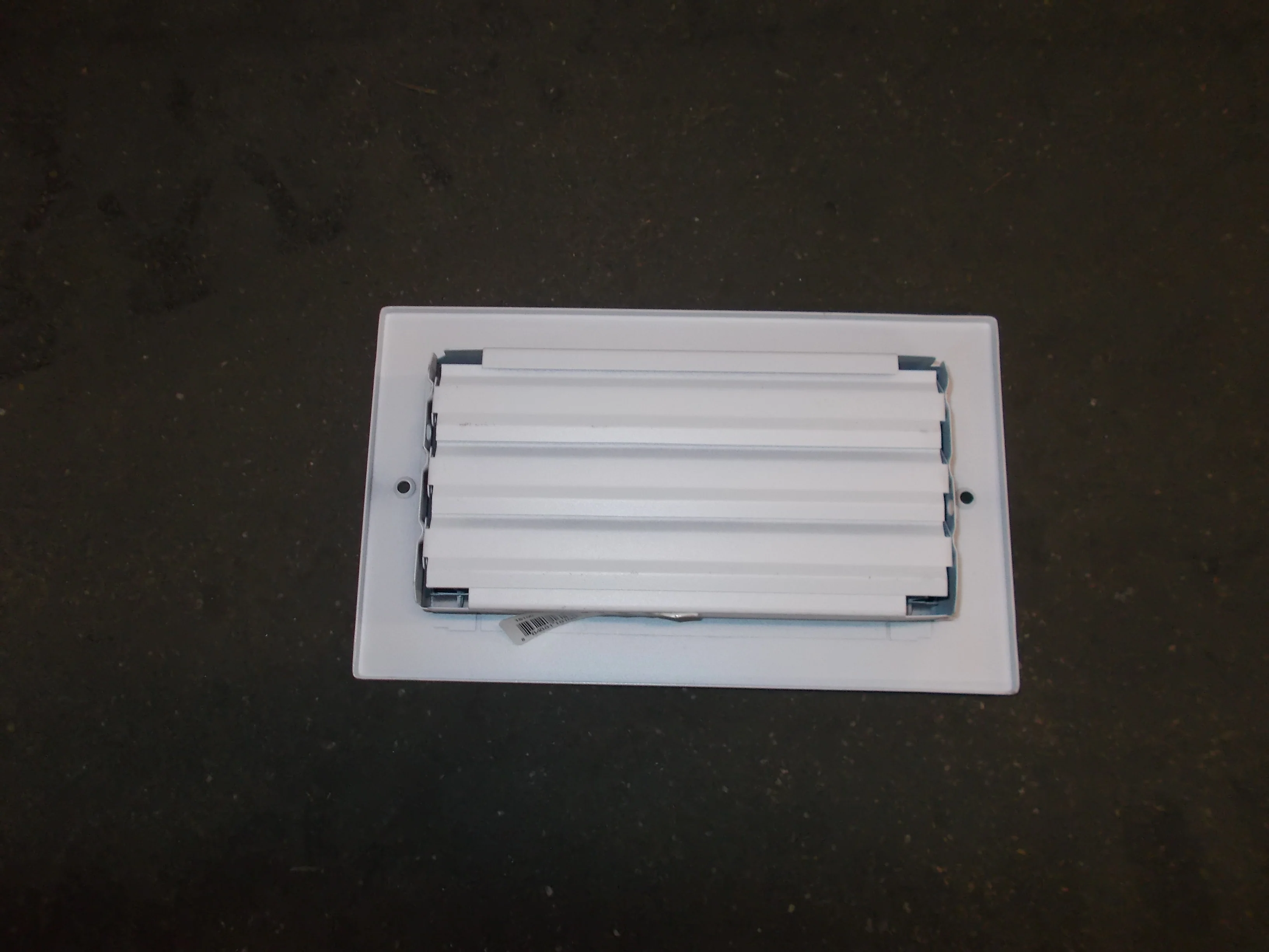 8" X 4" STEEL/WHITE STEEL BLADE ADJUSTABLE REGISTER - Image 6