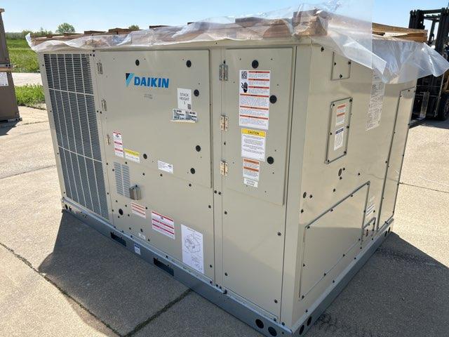 8.5 Ton Two-Stage Convertible Natural Gas/Electric Packaged Unit, 11.2 EER, 208-230/60/3, R410A - Image 2