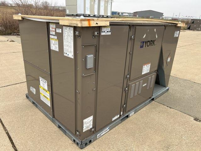 8.5 Ton Two-Stage Convertible Packaged Heat Pump Unit W/24 Kw Heat, 11.2 EER, 460/60/3, R410A - Image 3