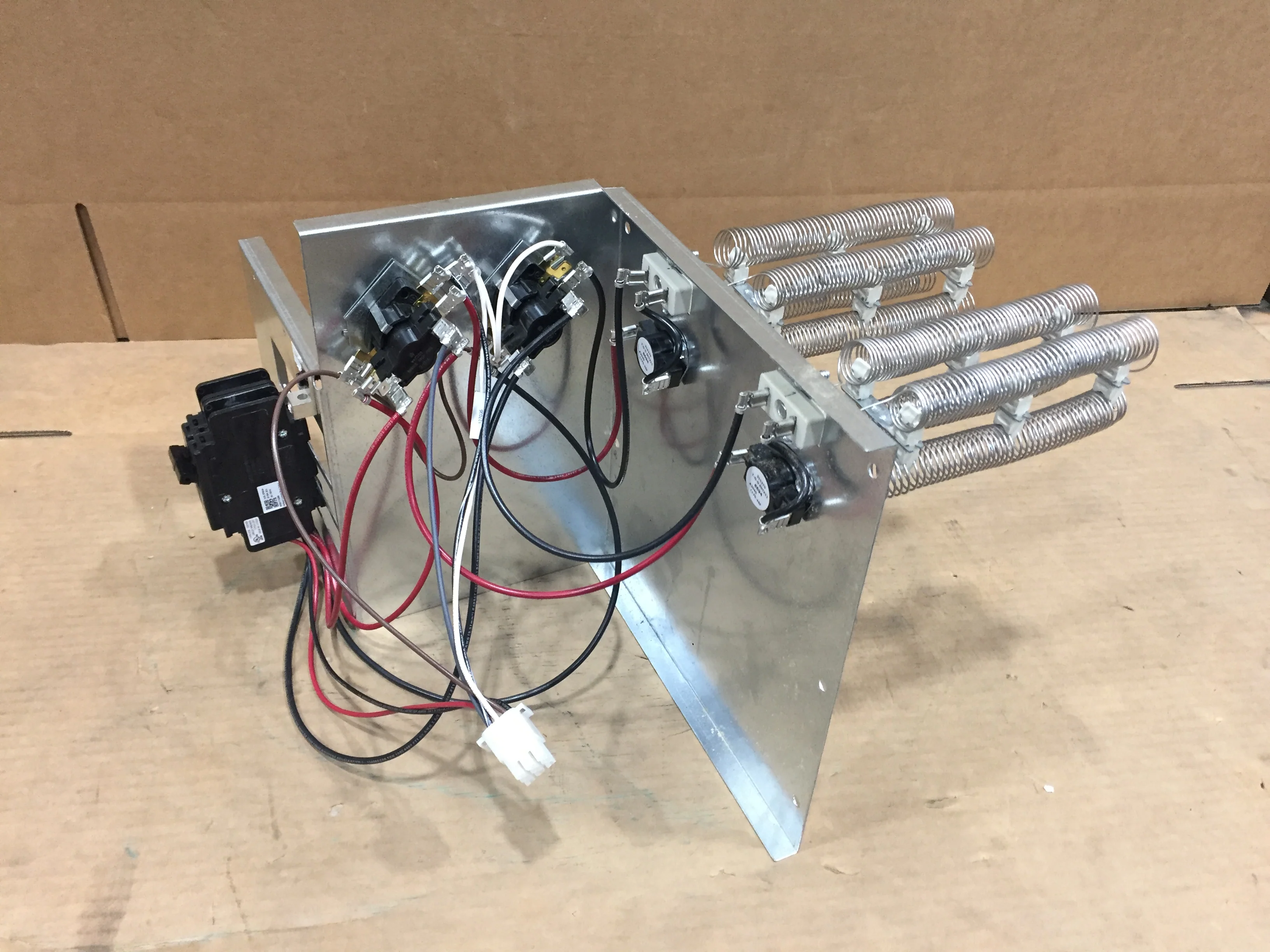 8 Kw Electric Heat Kit W/ Circuit Breakers; 208/240/60/1