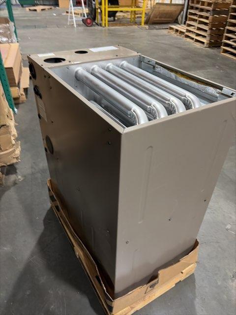 80,000 BTU 3-Stg Modulating Multi ECM Var Spd Comm Compatible Gas Furnace 97.5% 115/60/1 CFM: 1228 - Image 2
