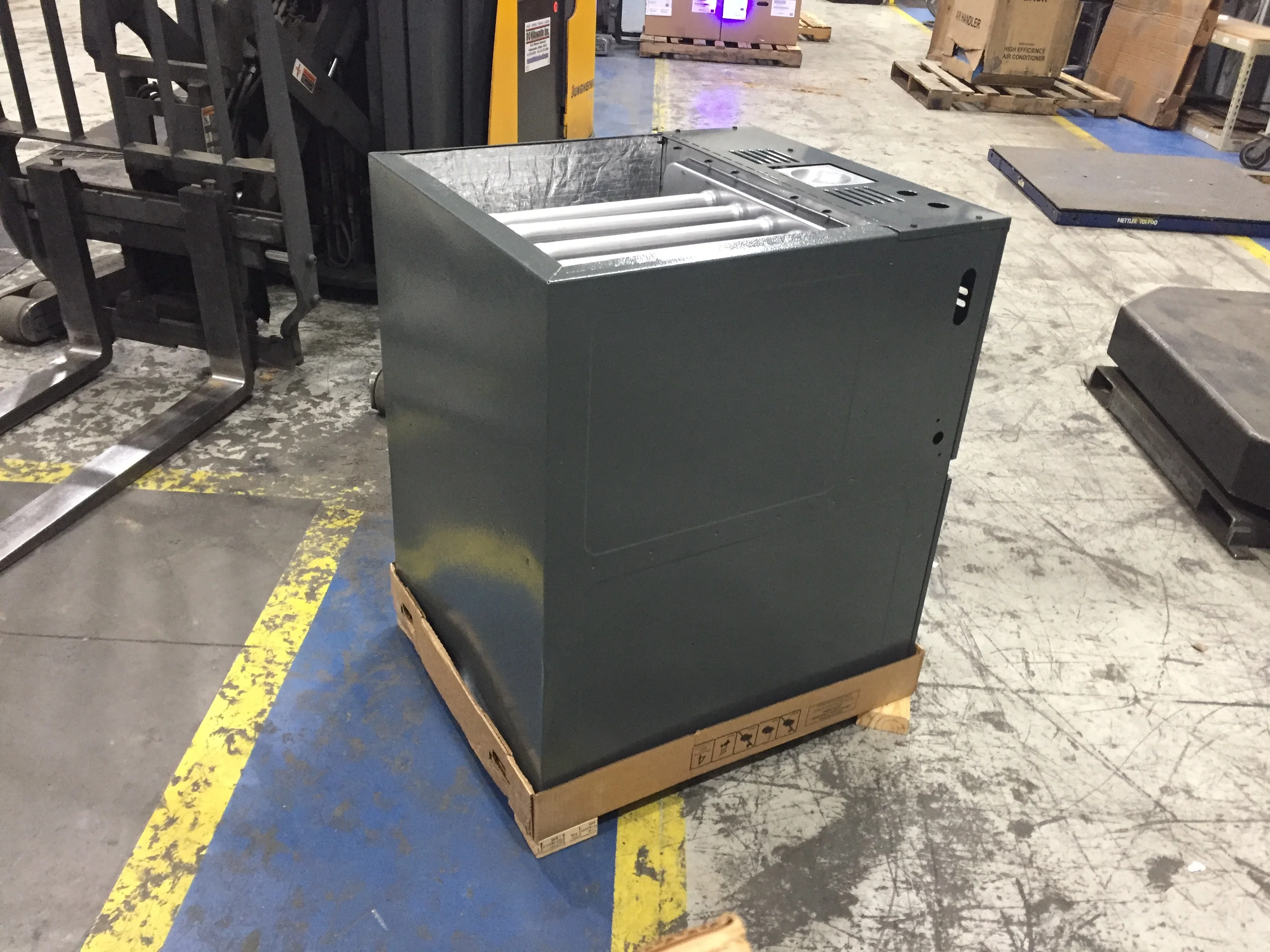 80,000 BTU 2 Stage Upflow/Horizontal Comm Compatible ECM Variable Speed Gas Furnace; 80%, 115/60/1 - Image 5
