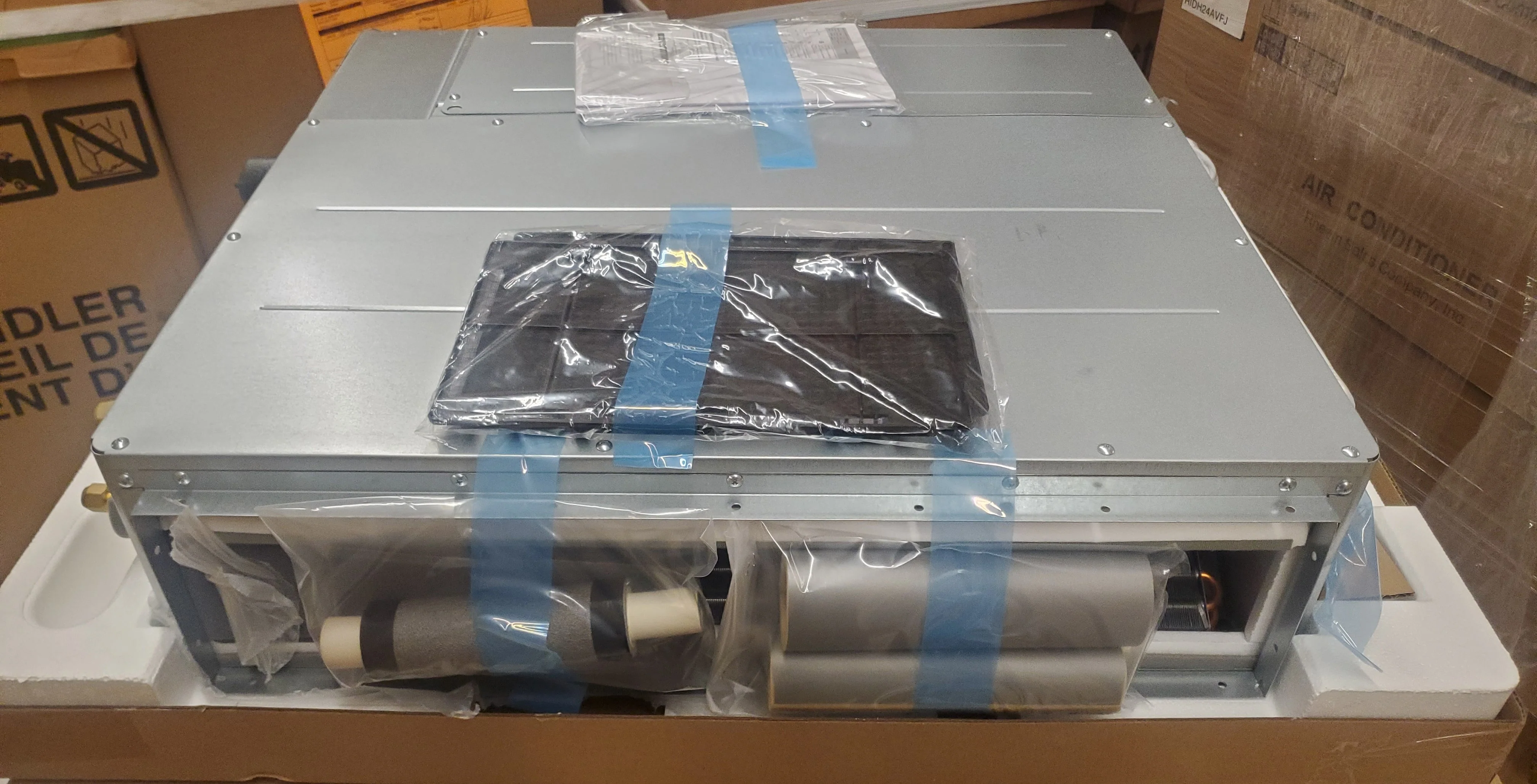 9,000 Btu 'Classic' Series Slim Duct Inverter ID Mini-Split Heat Pump , 21 Seer 208-230/60/1 R-410A - Image 2