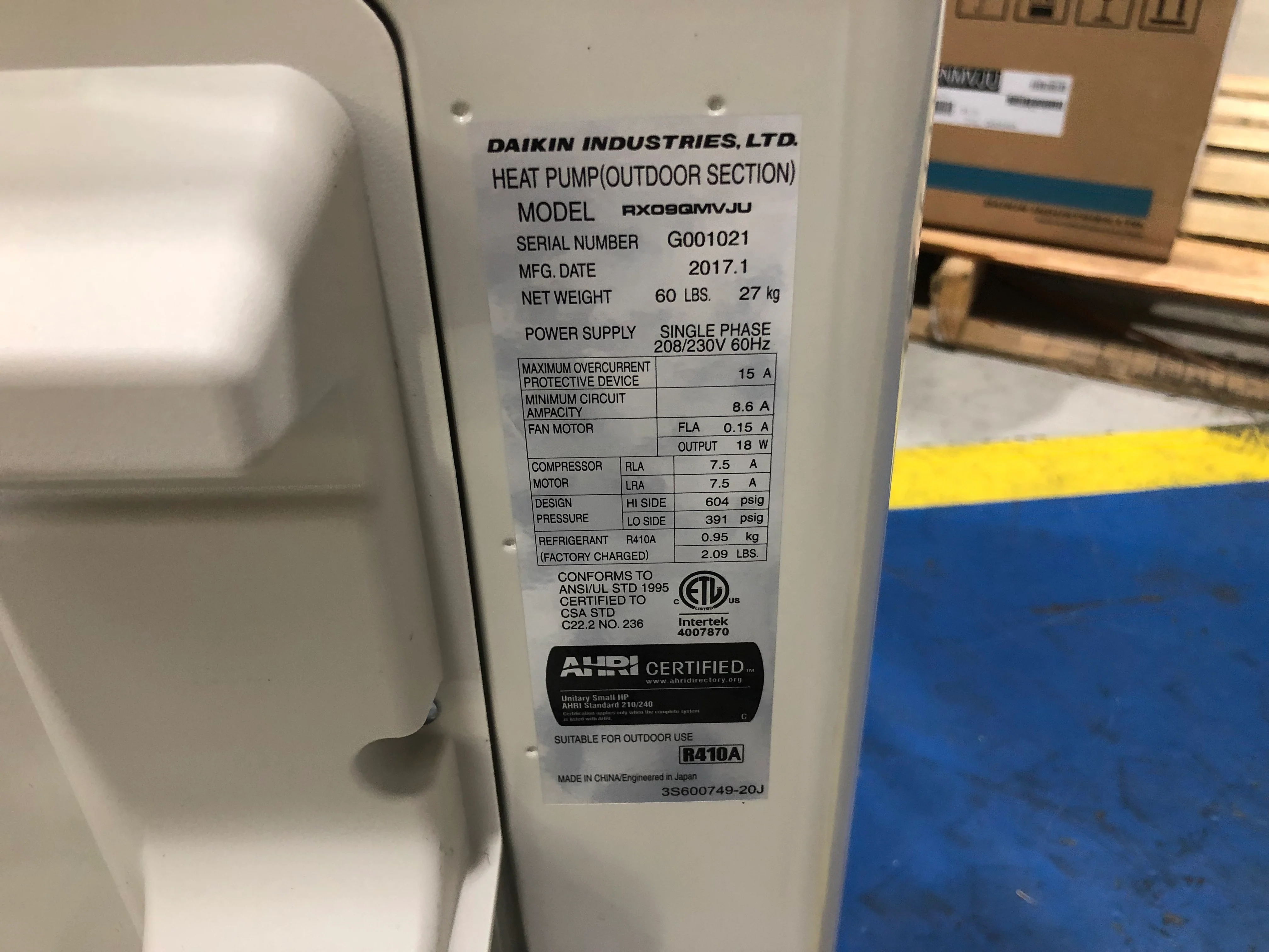 9,000 BTU Outdoor Mini-Split Inverter Heat Pump Unit, 19 SEER 208-230/60/1 R-410A - Image 4