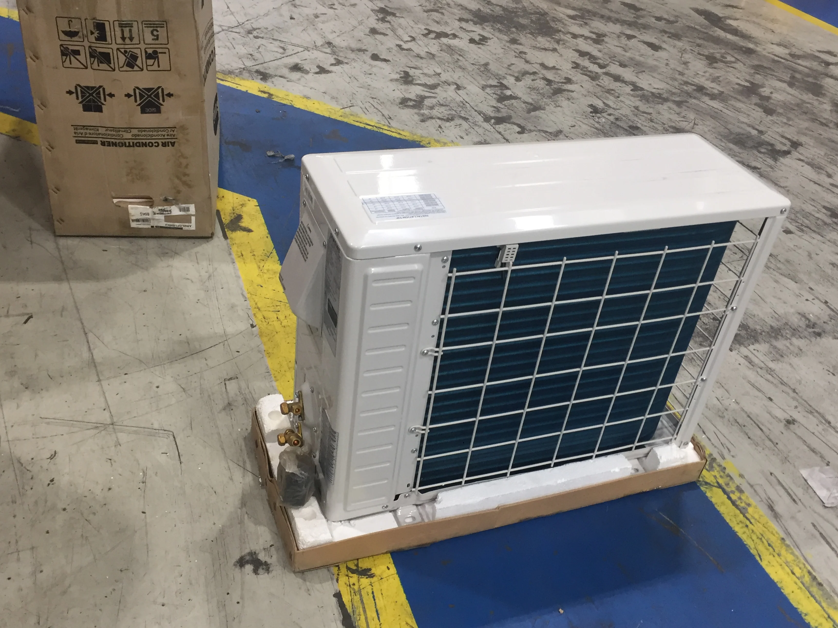 9,000 BTU Single Zone Outdoor Mini-Split Heat Pump, 20 SEER 208-230/60/1 R-410A 459 CFM - Image 3