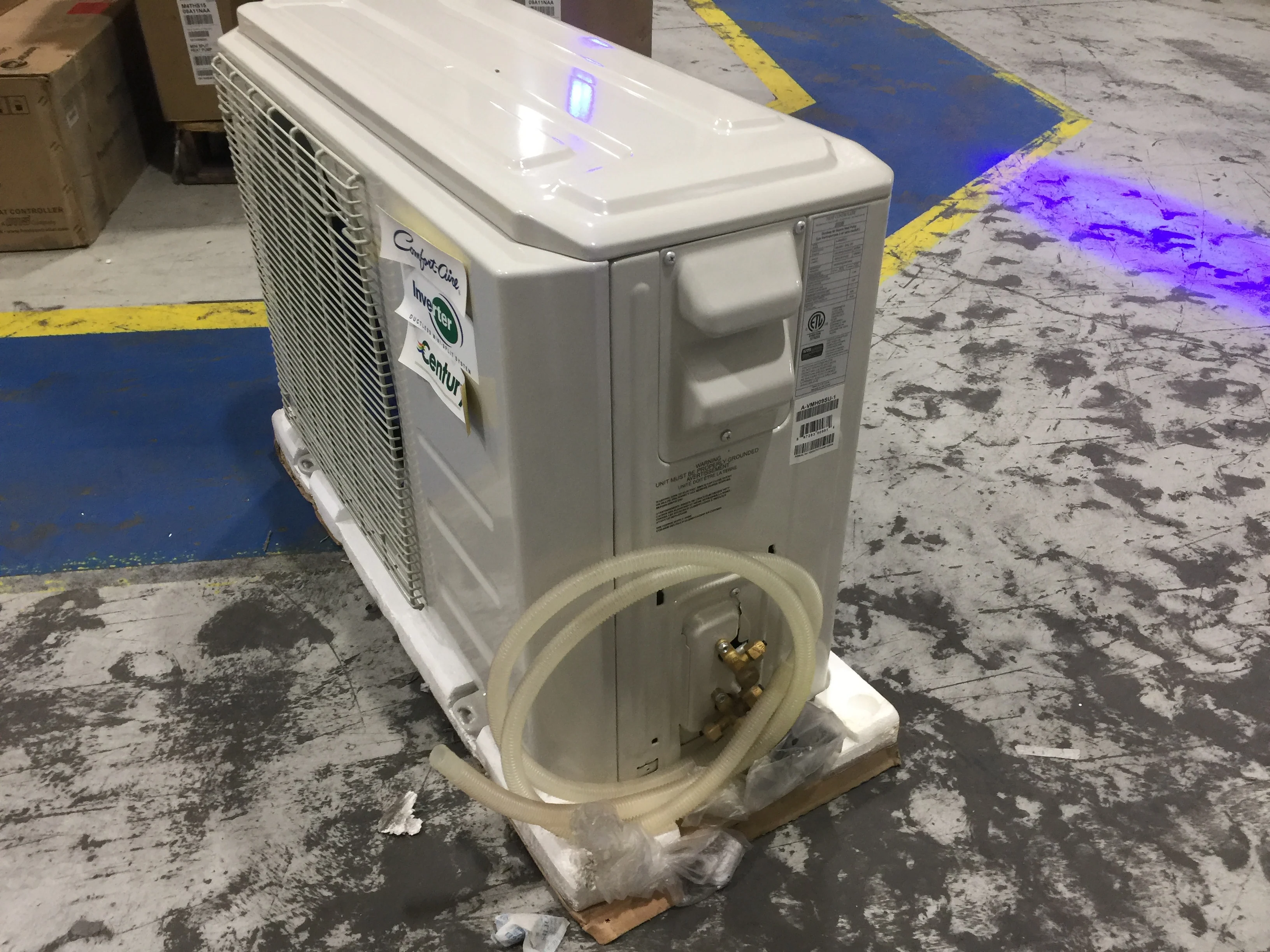 9,000 BTU Single Zone Outdoor Inverter Ultra Heat Mini-Split Heat Pump; 208-230/60/1 R-410A 25 SEER - Image 3