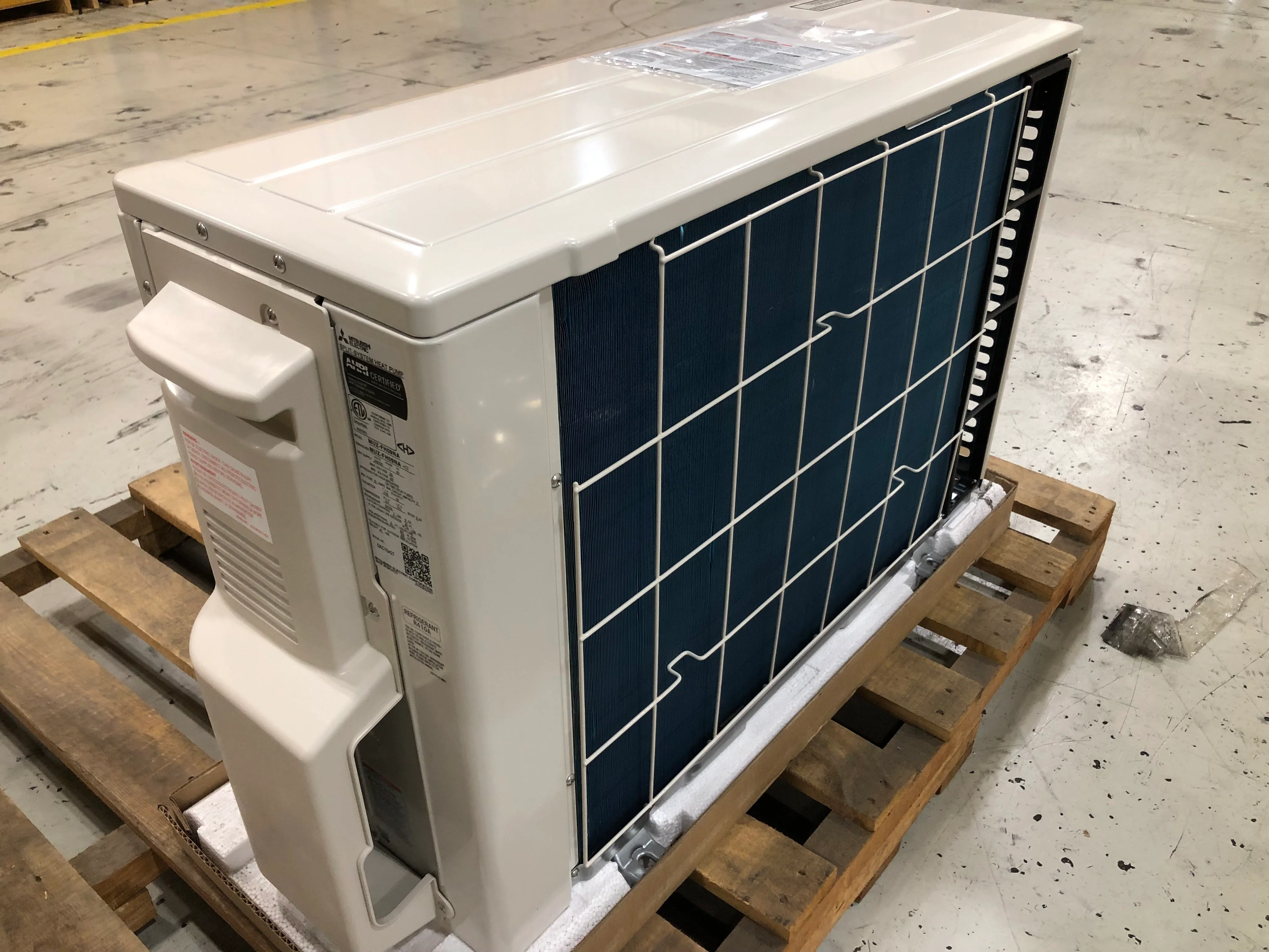 9,000 BTU Single-Zone Outdoor Mini-Split Heat Pump, 30.5 SEER 208-230/60/1 R-410A - Image 5