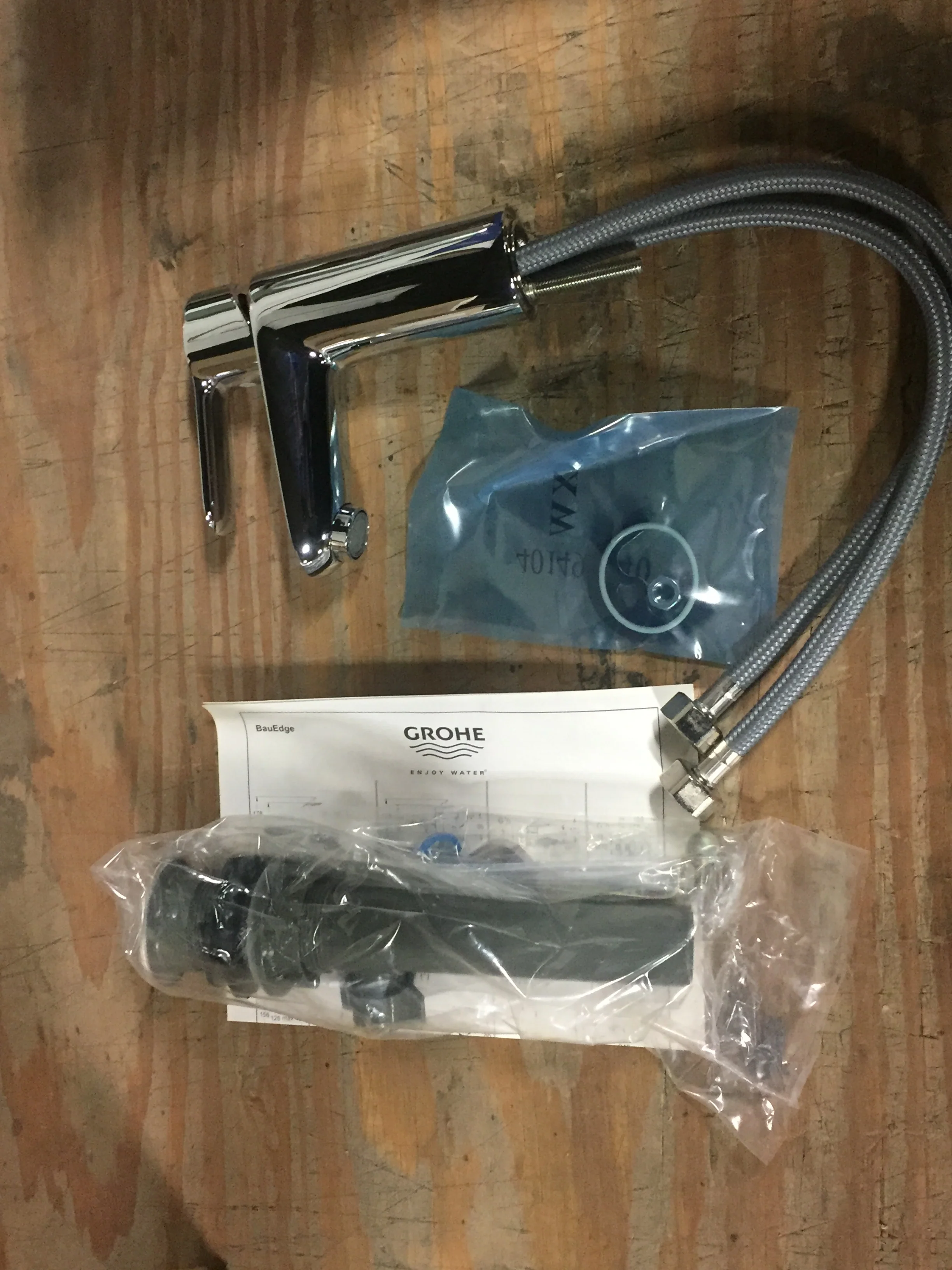 Bauedge Single Lever Lavatory Faucet - Image 2