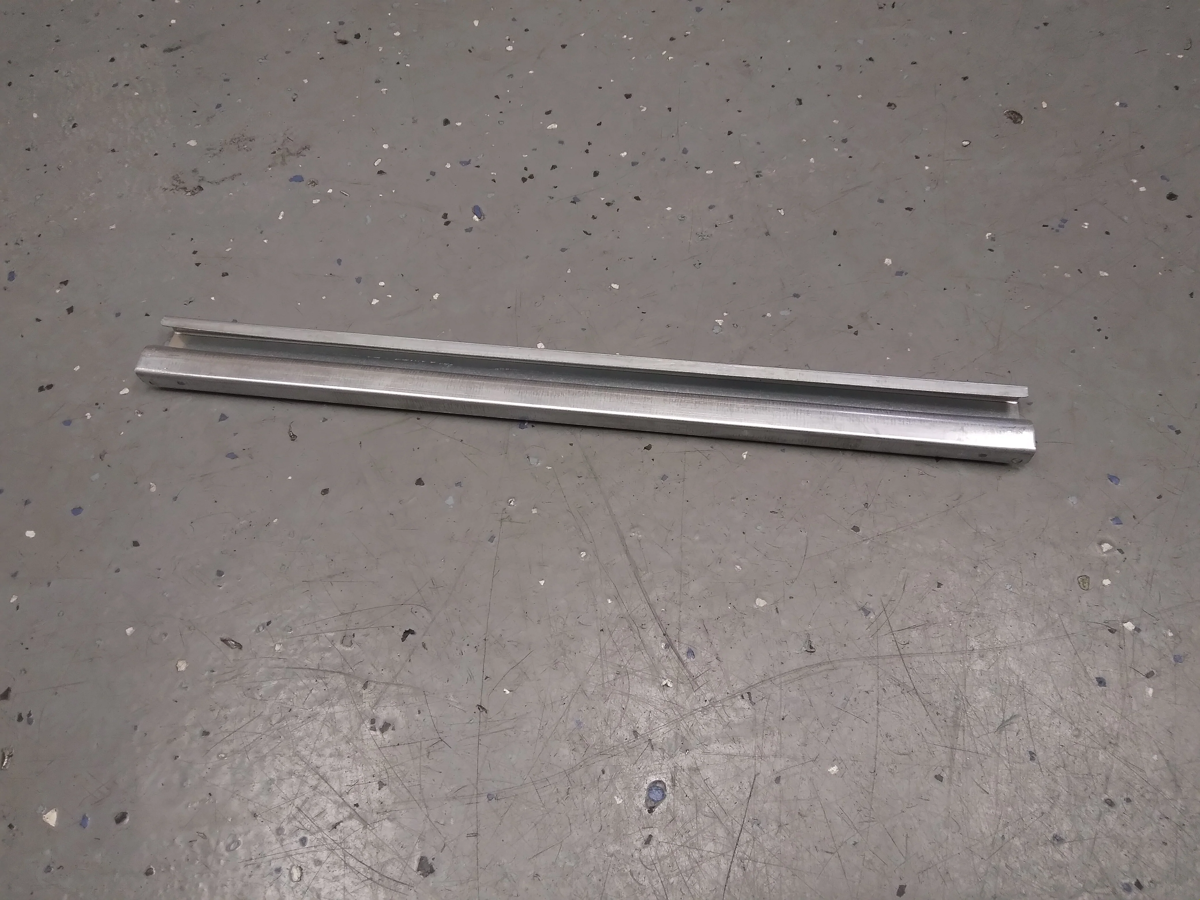 Cabinet Crossbar Support