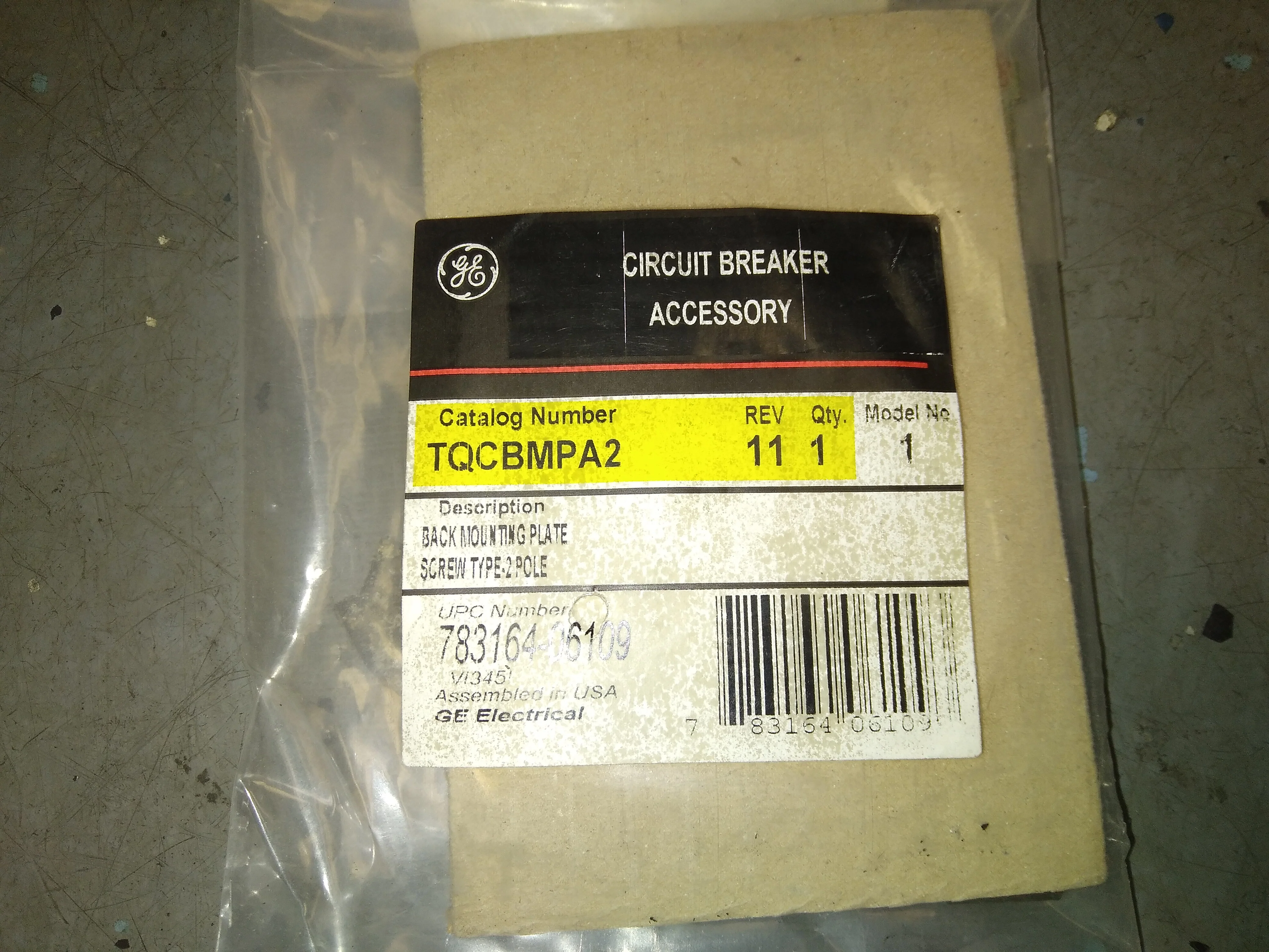 CIRCUIT BREAKER BACK MOUNTING PLATE - Image 3