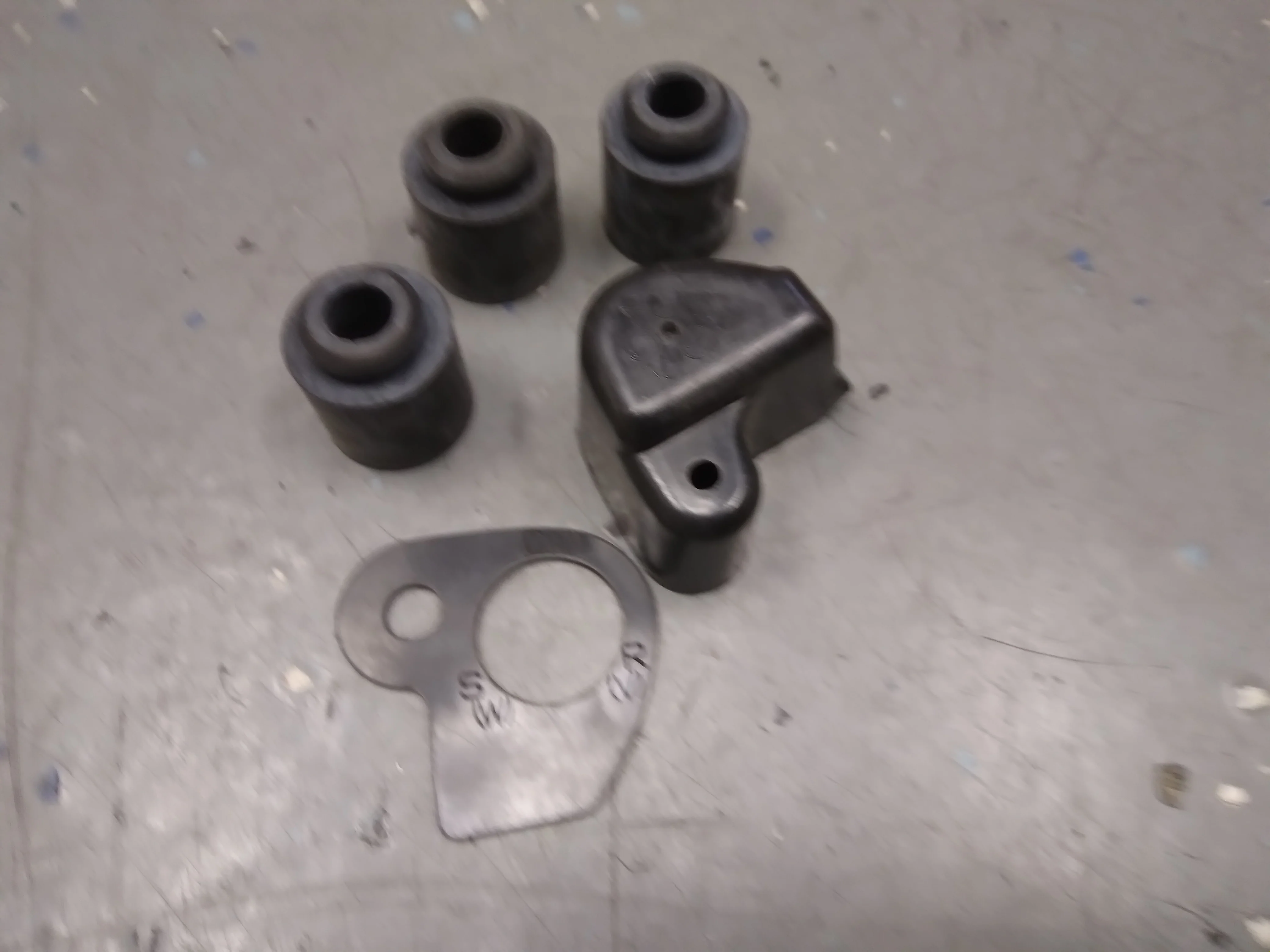 COMPRESSOR MOUNTING ACCESSORY FOR "TTK" SERIES COMPRESSORS - Image 2
