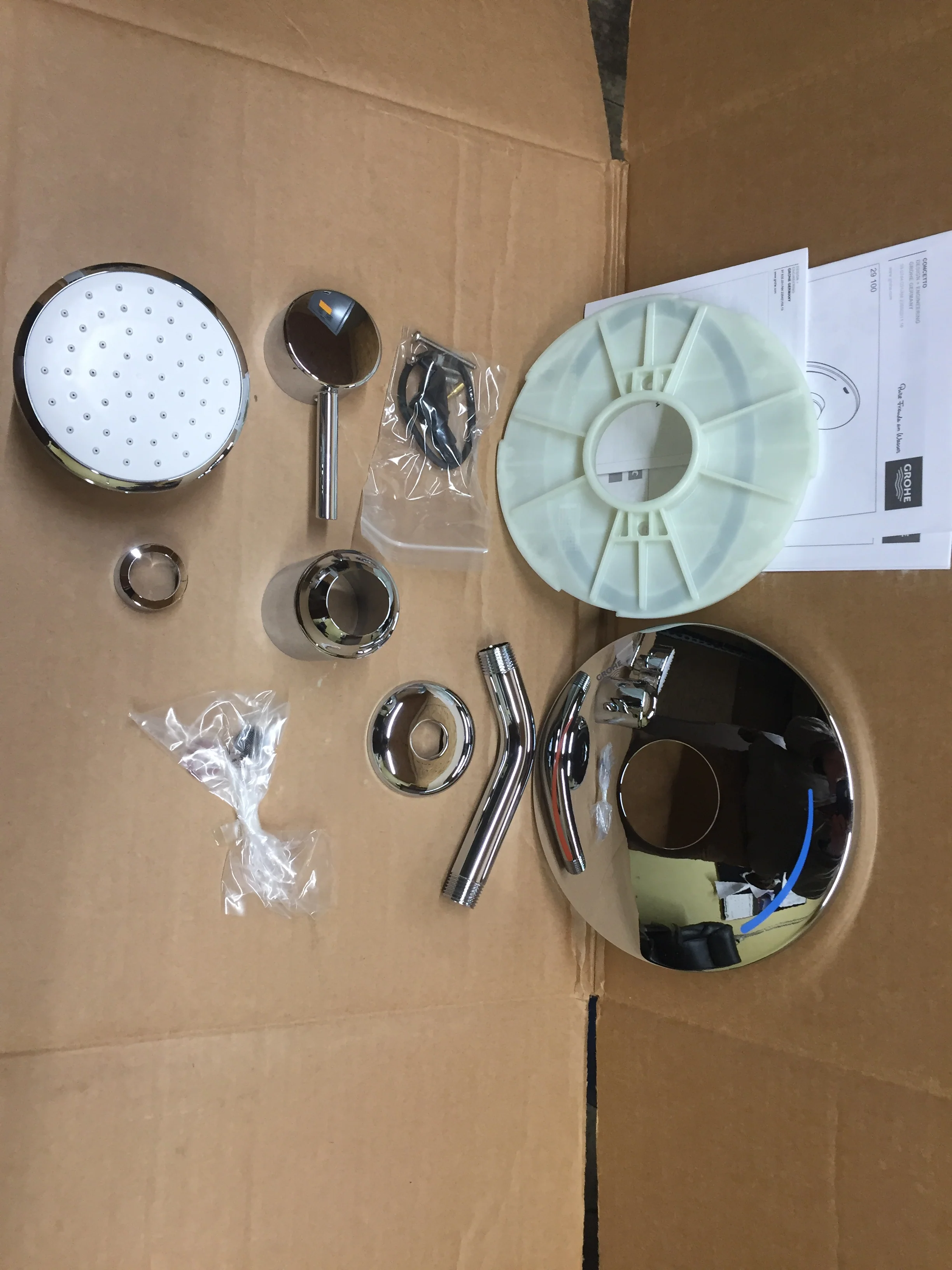 Concetto Chrome Pressure Balance Valve Shower Combo - Image 3