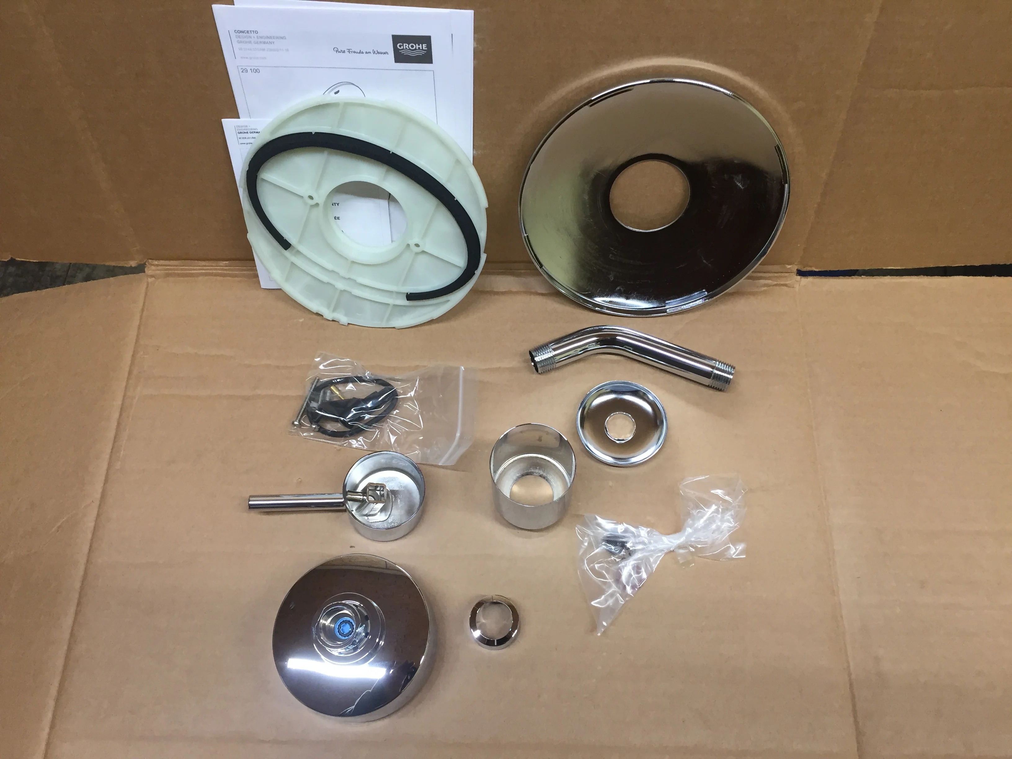 Concetto Chrome Pressure Balance Valve Shower Combo - Image 4