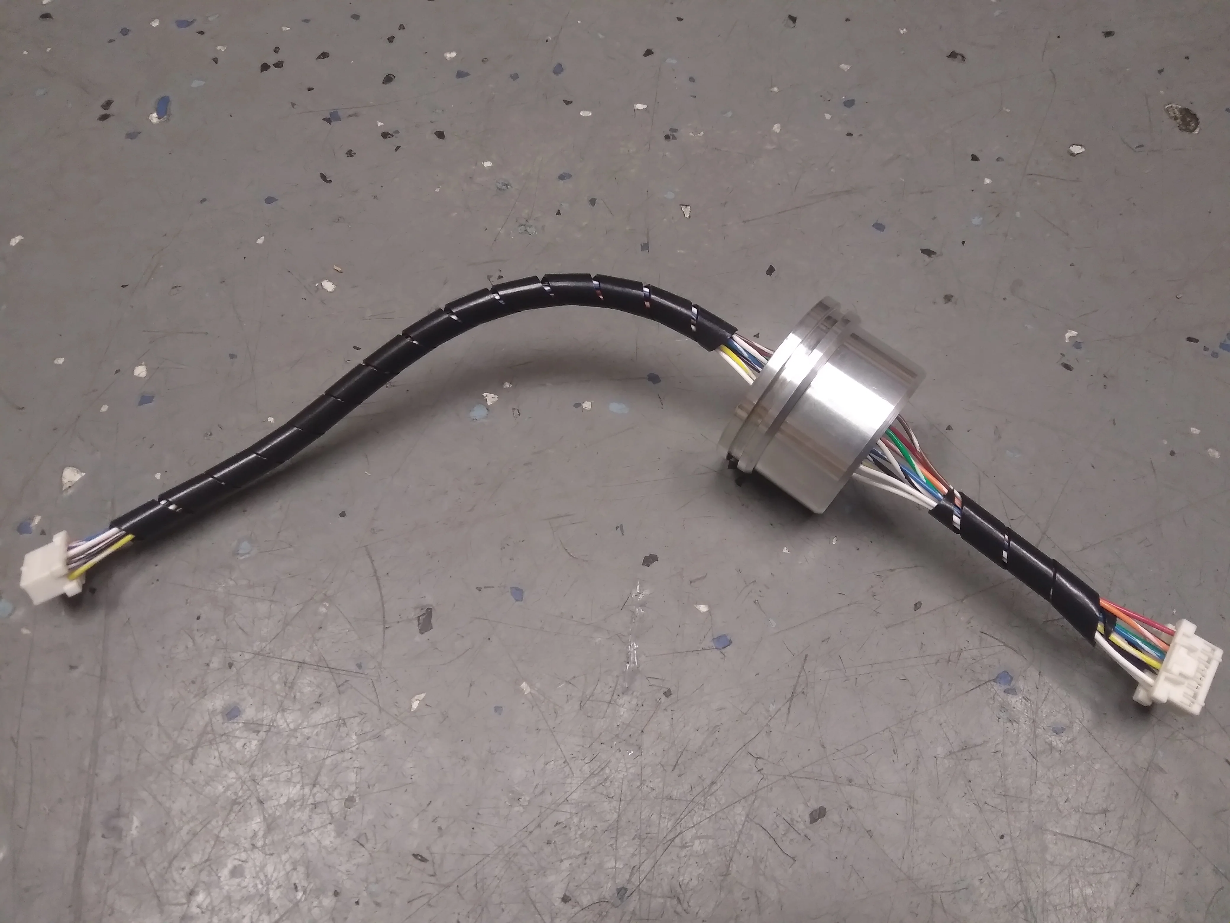 CONNECTOR, FEEDTHRU, SENSOR 10 WIRE