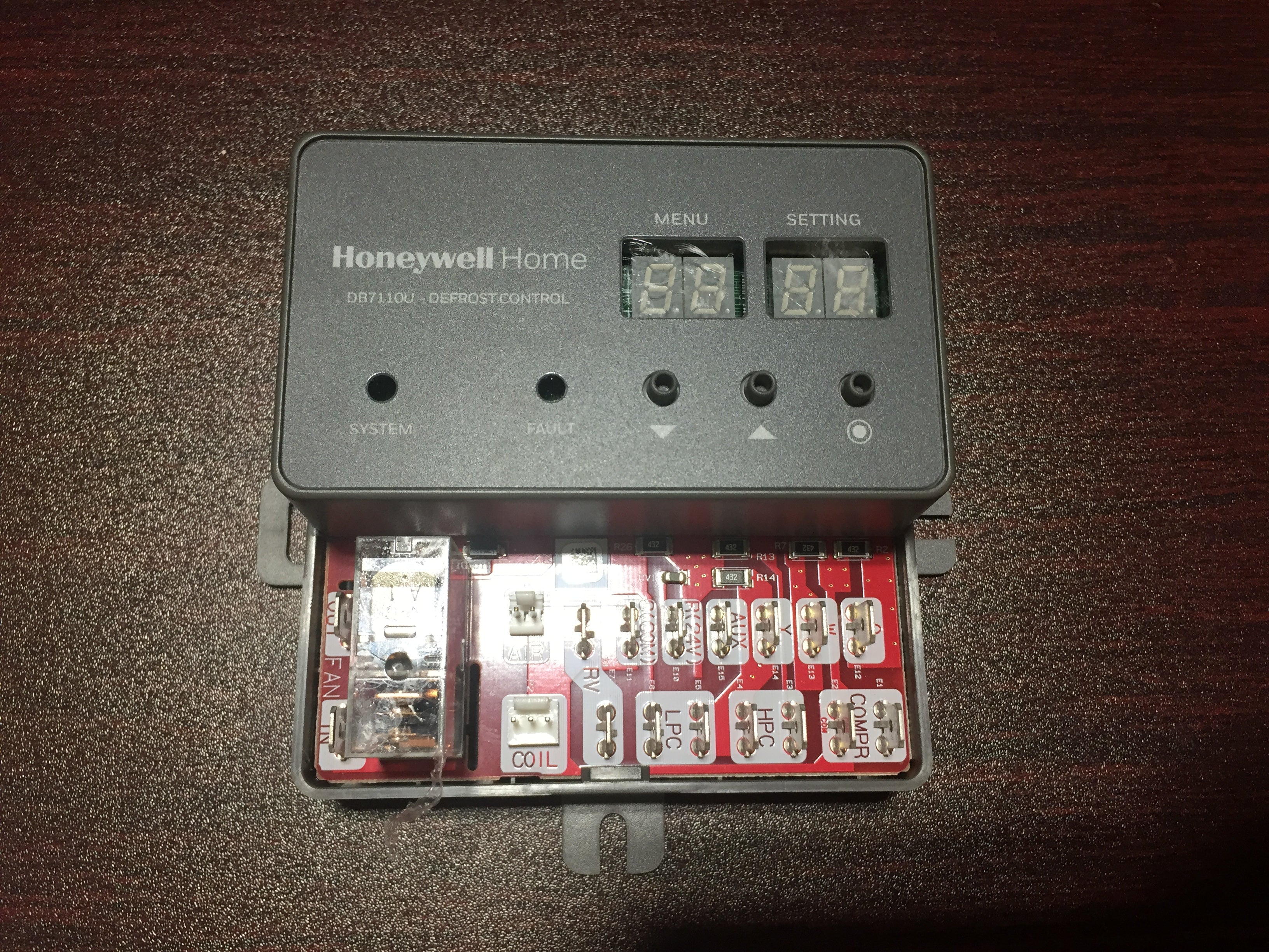 Defrost Control Board 24VAC, 60Hz, Max Input Current; 200MA - Image 5