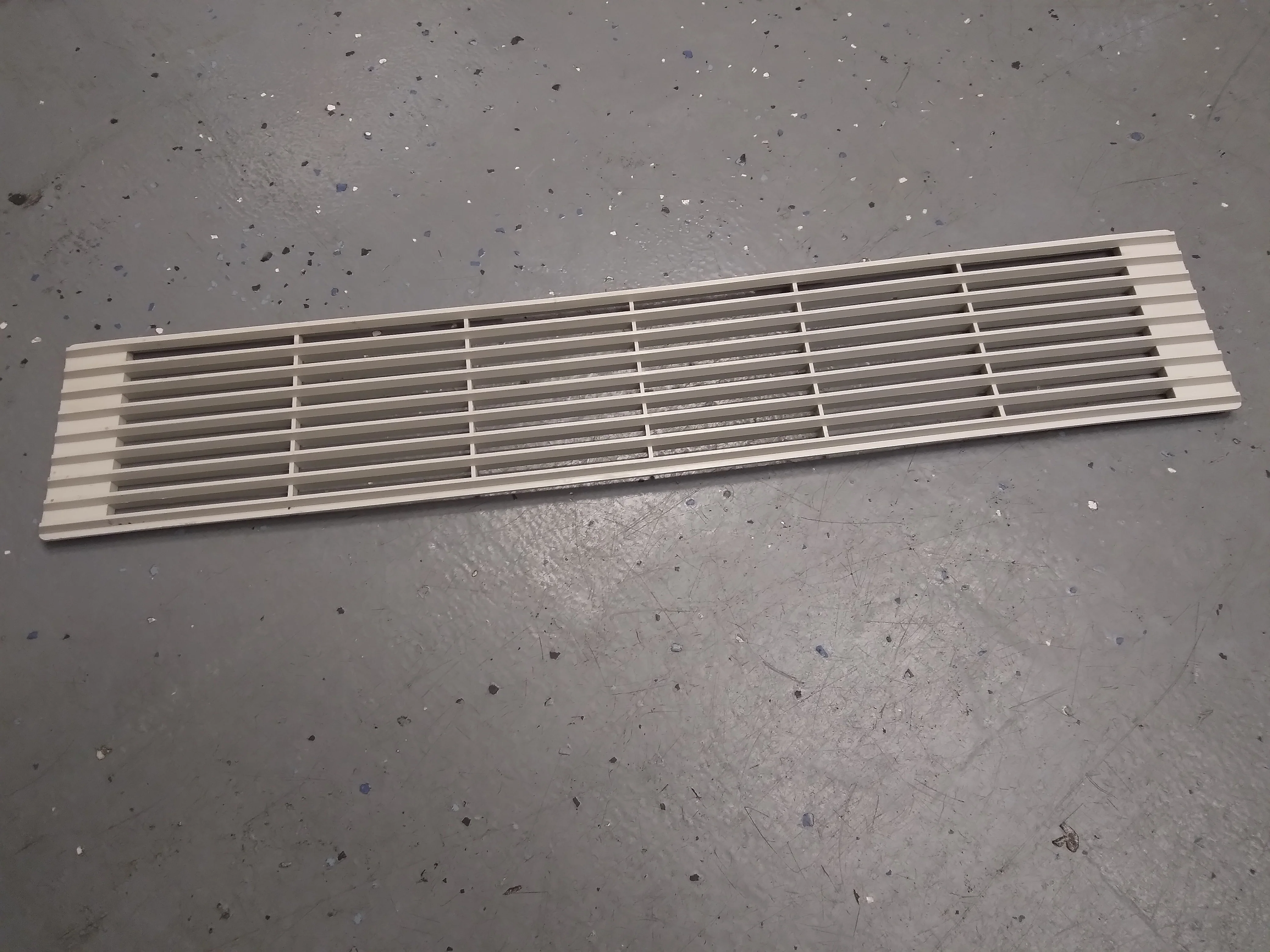 Discharge Grille Assembly