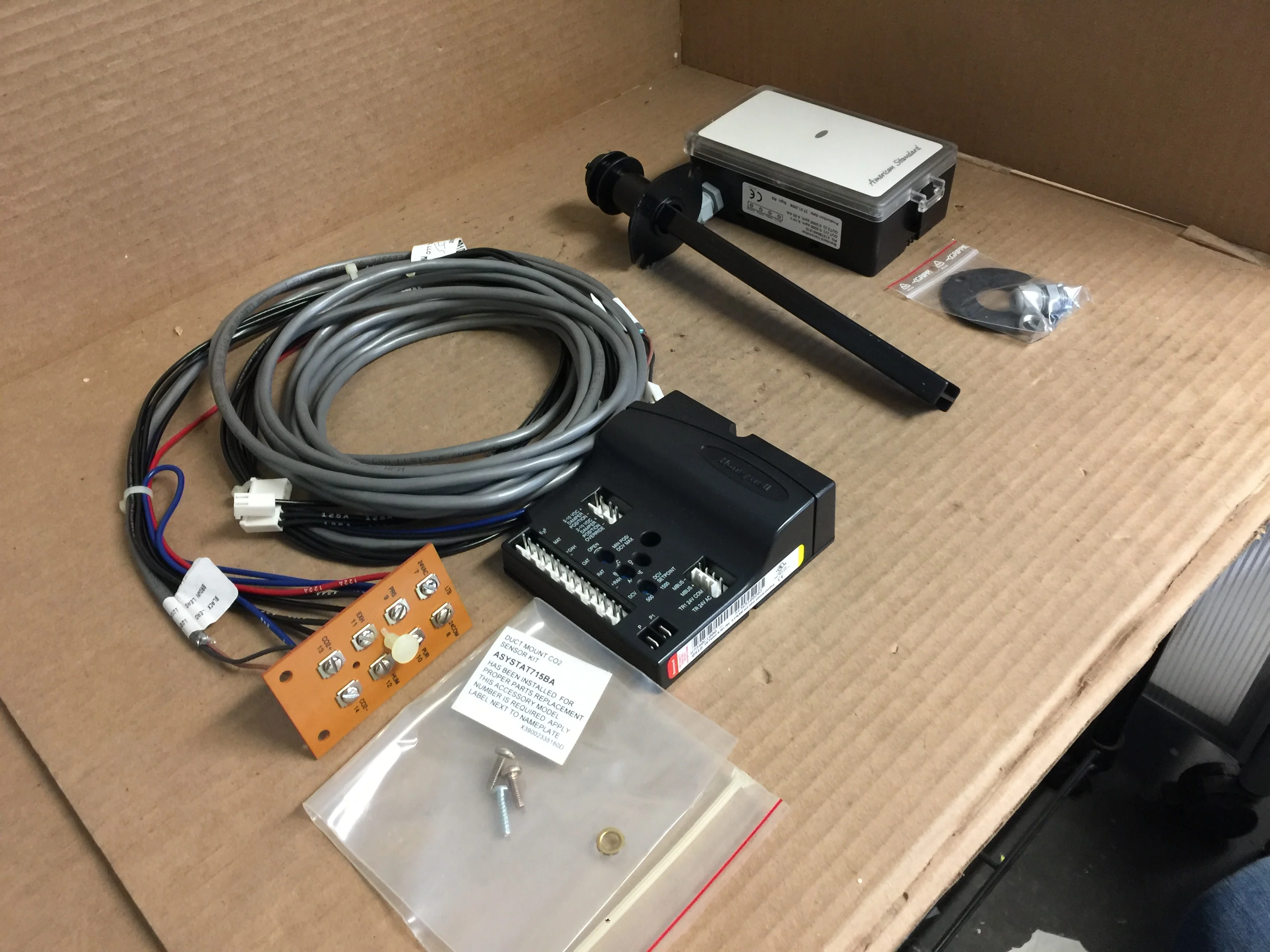 DUCT MOUNTED CO2 SENSOR KIT - Image 2