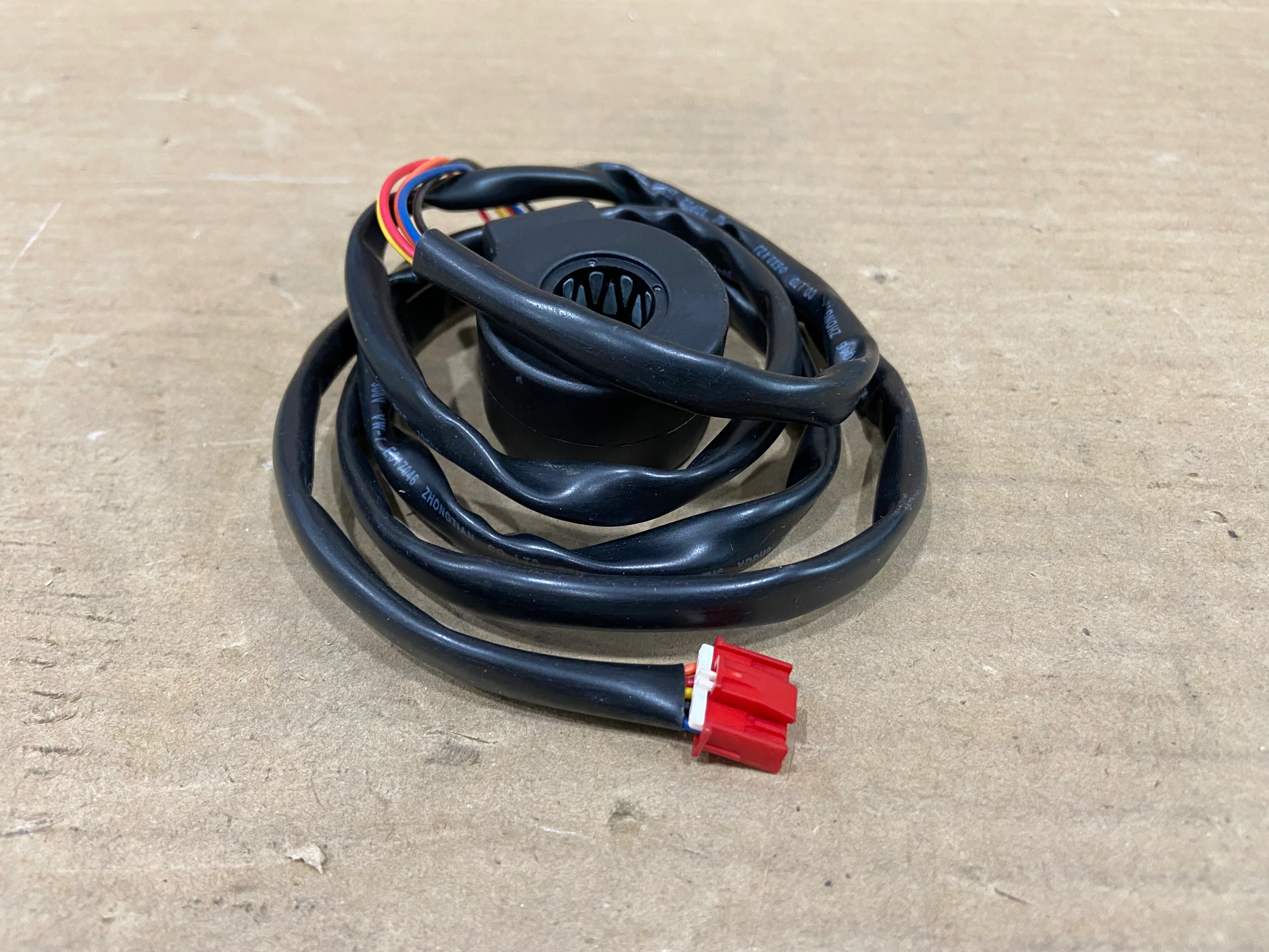 Electric Expand Fitting Valve 12 Volt DC - Image 2