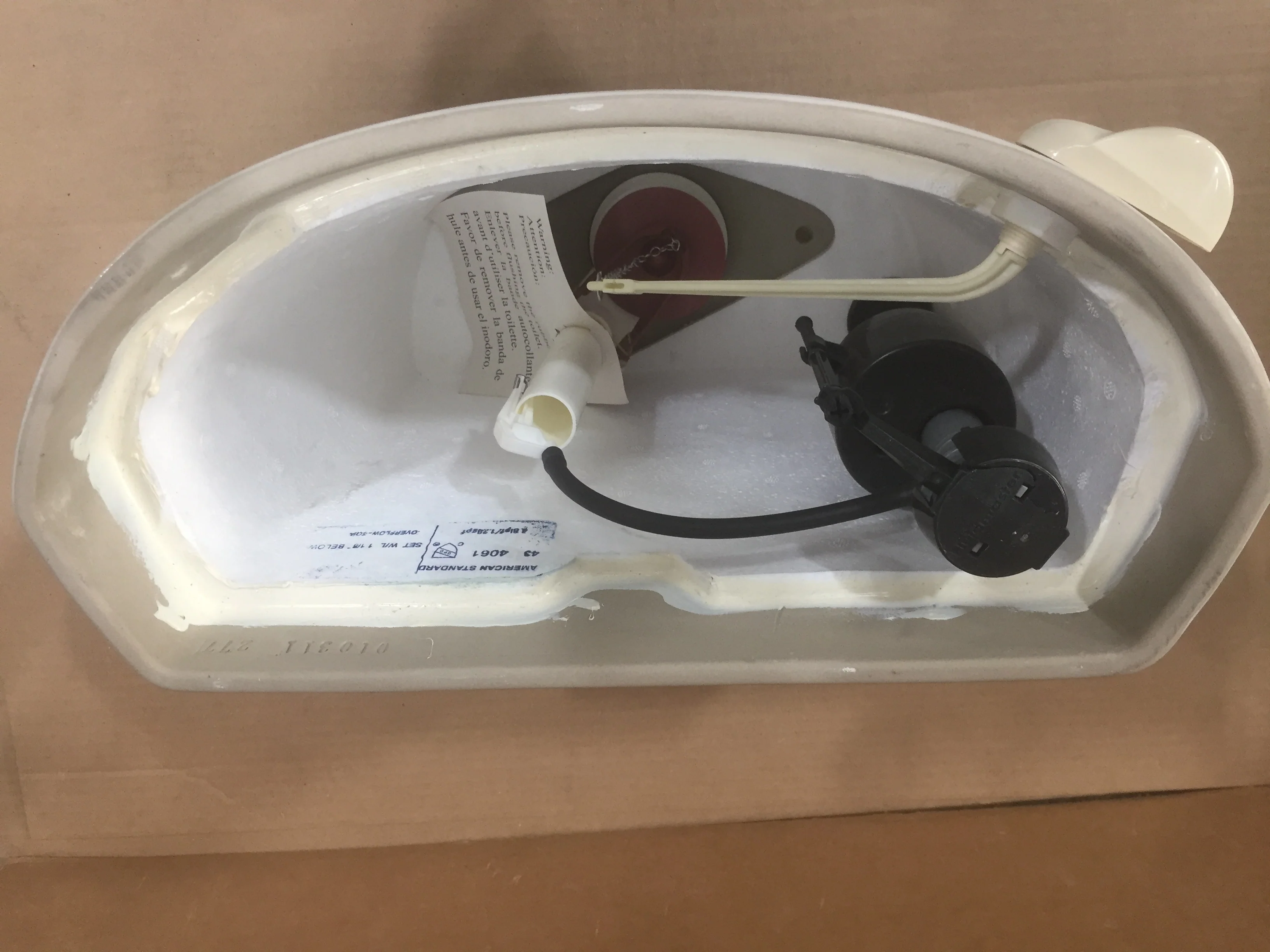 Evolution Bone 1.28 GPF Toilet Tank w/Left Hand Trip Lever - Image 3