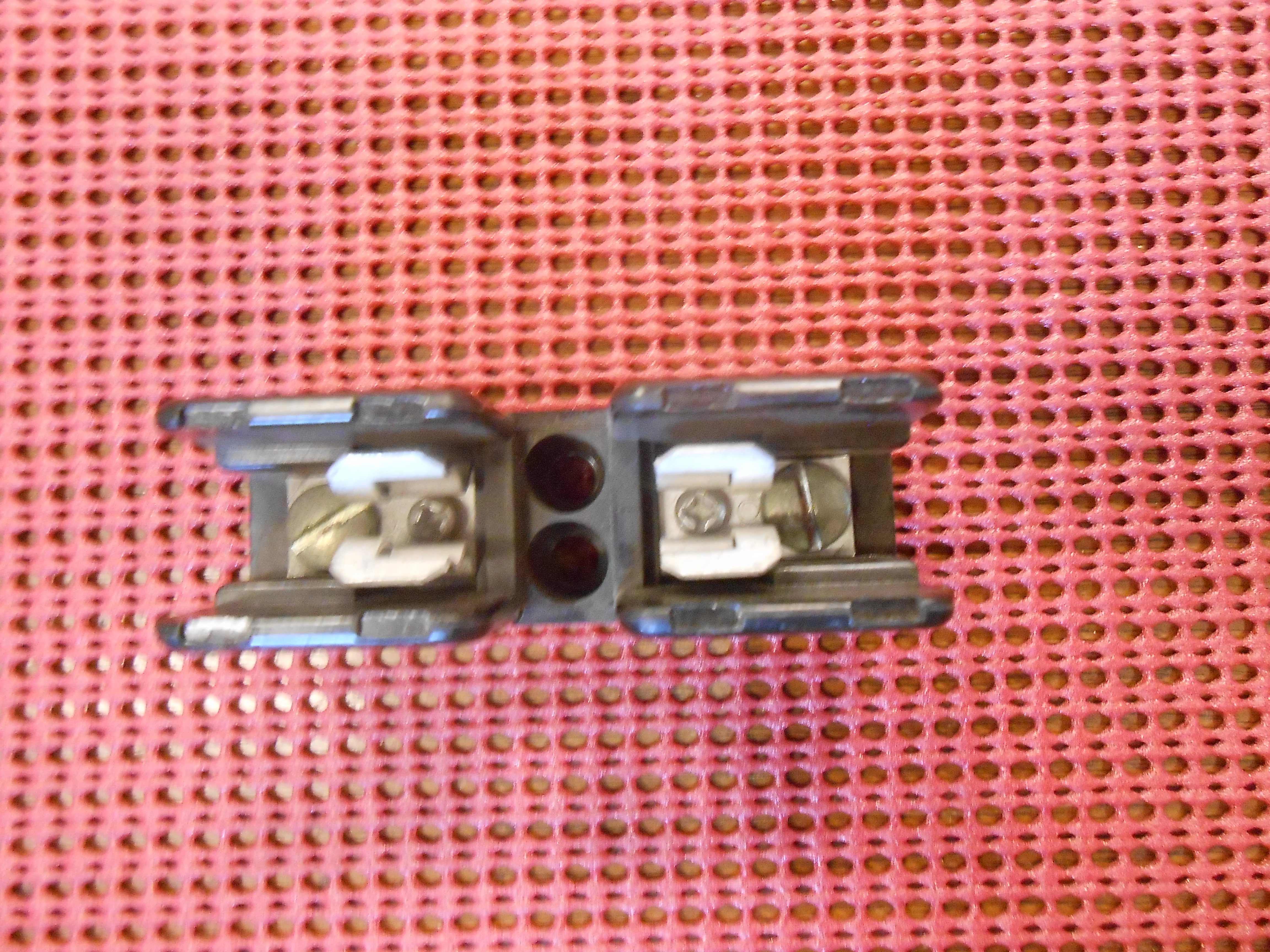 FUSEHOLDER 15A-300V 10-14AWG - Image 3