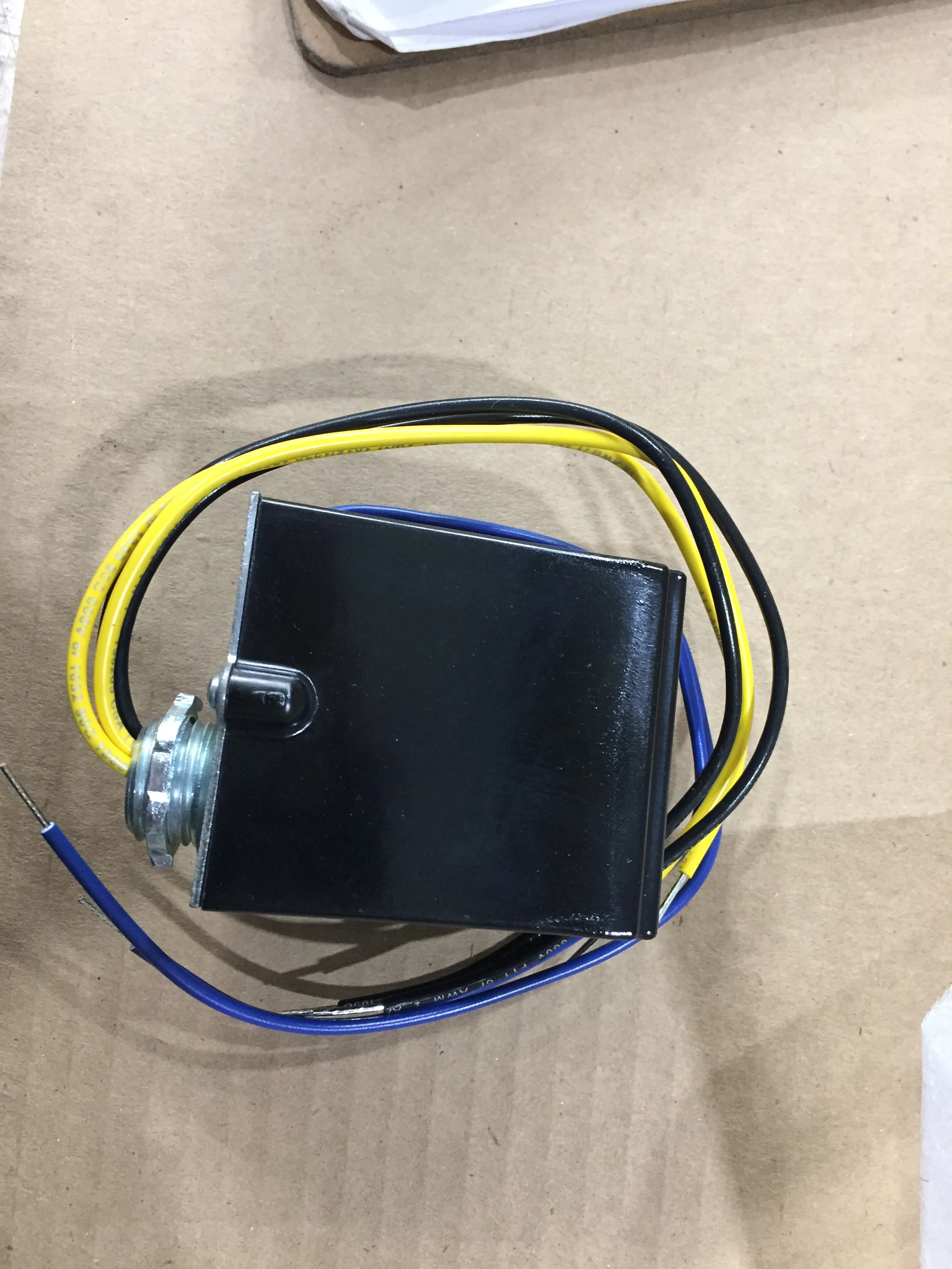 24 Volt, 60 Hz Fan Relay 207058 - Image 9