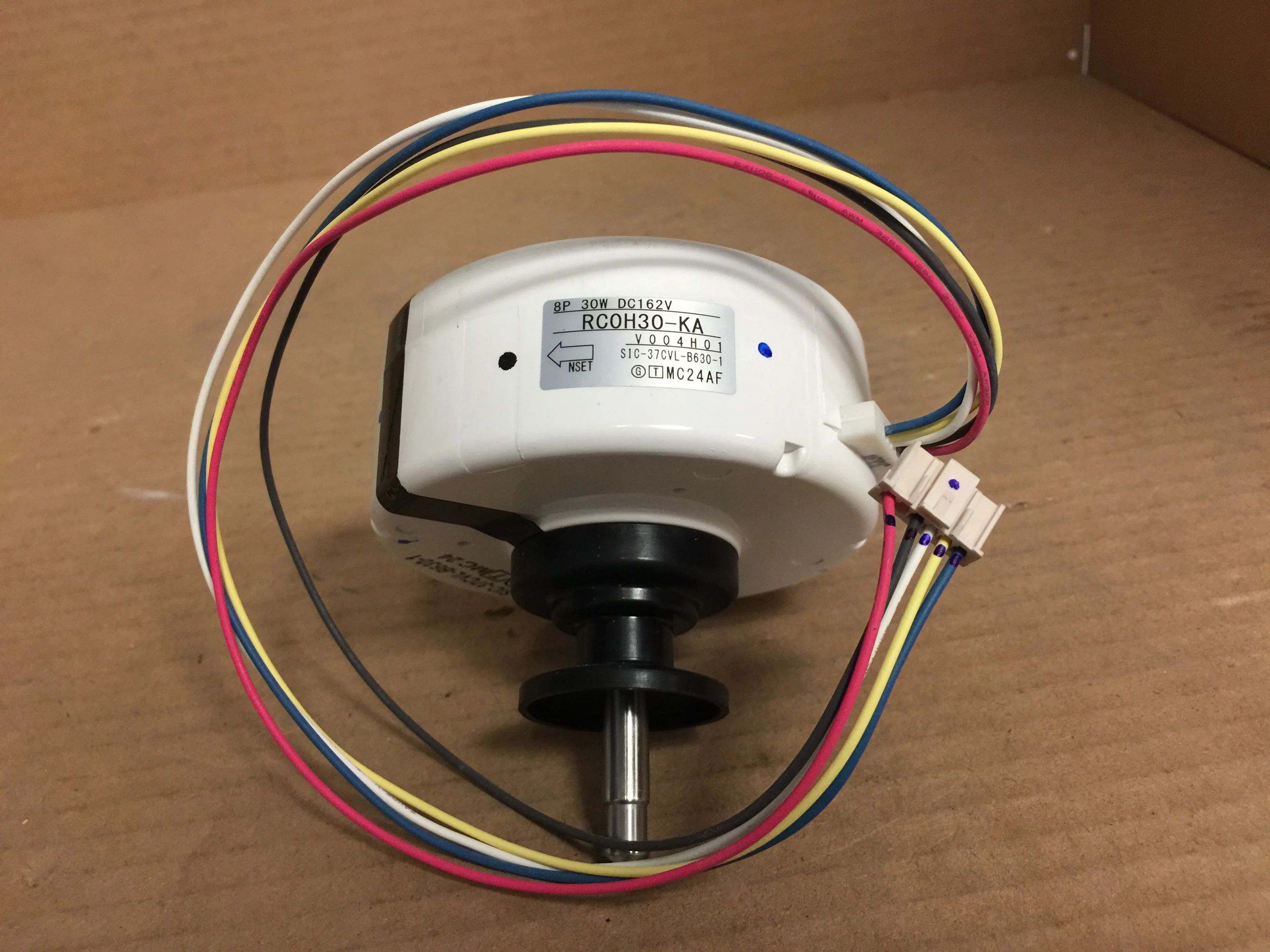 Indoor Fan Motor; DC162V, 30W, 8P - Image 4