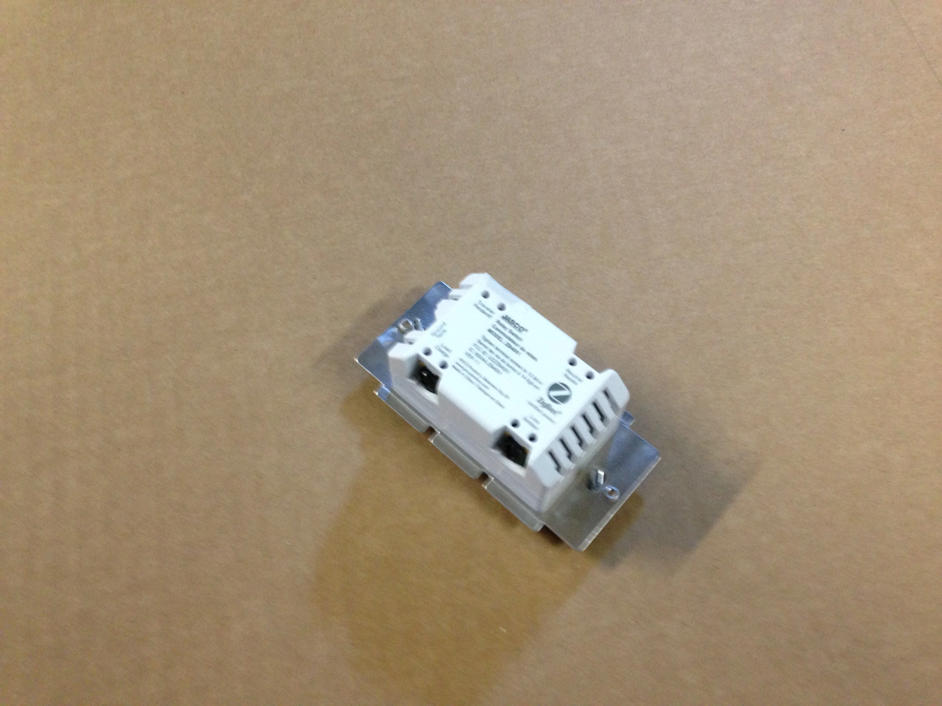 In-Wall Wireless Smart Switch, 120/60 - Image 3