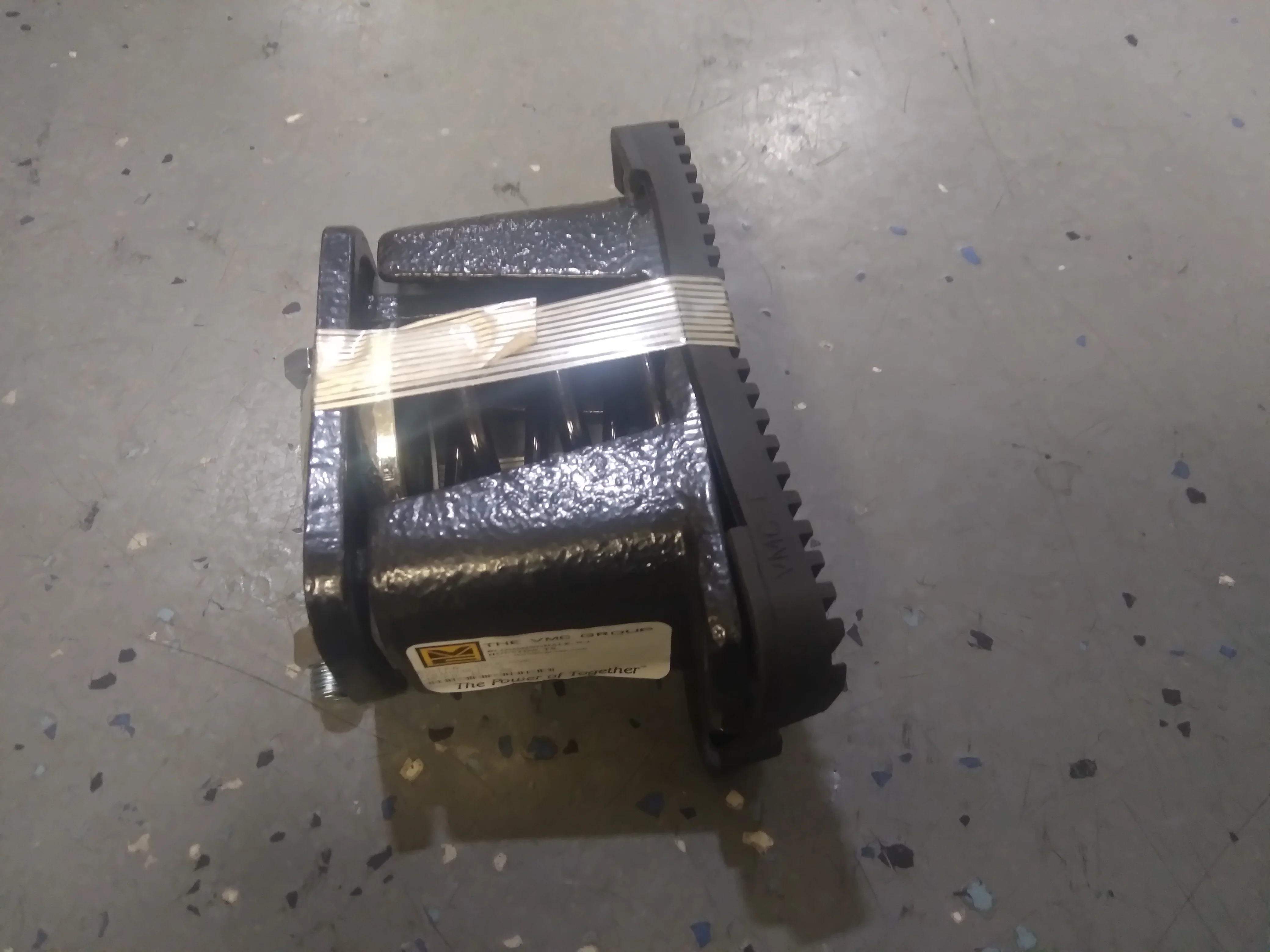 ISOLATOR; FLOOR 2 BOLT MOUNTING - Image 3
