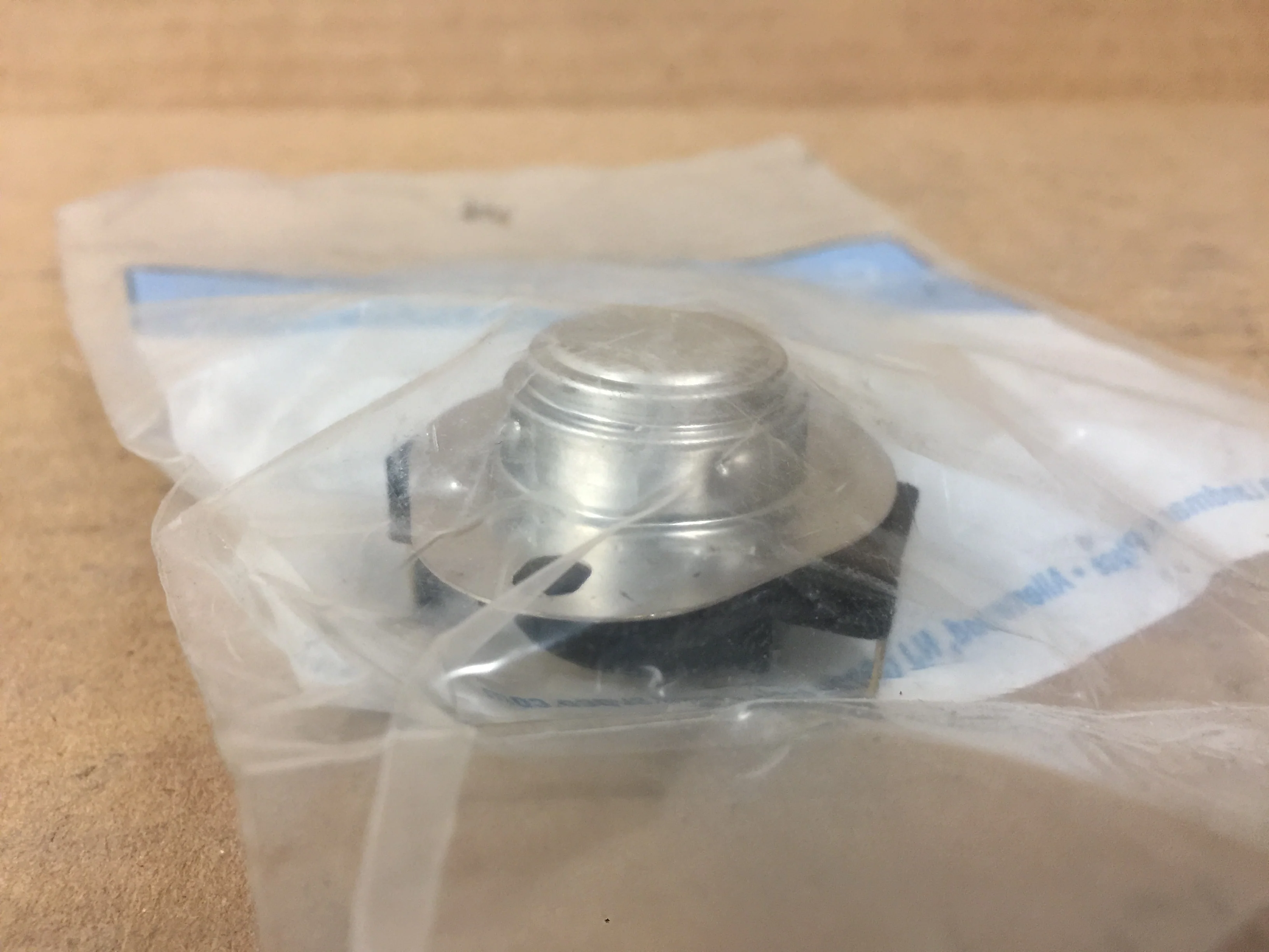 L200-40 Thermostat; Opens 200 Deg F, Close at 160 Deg F