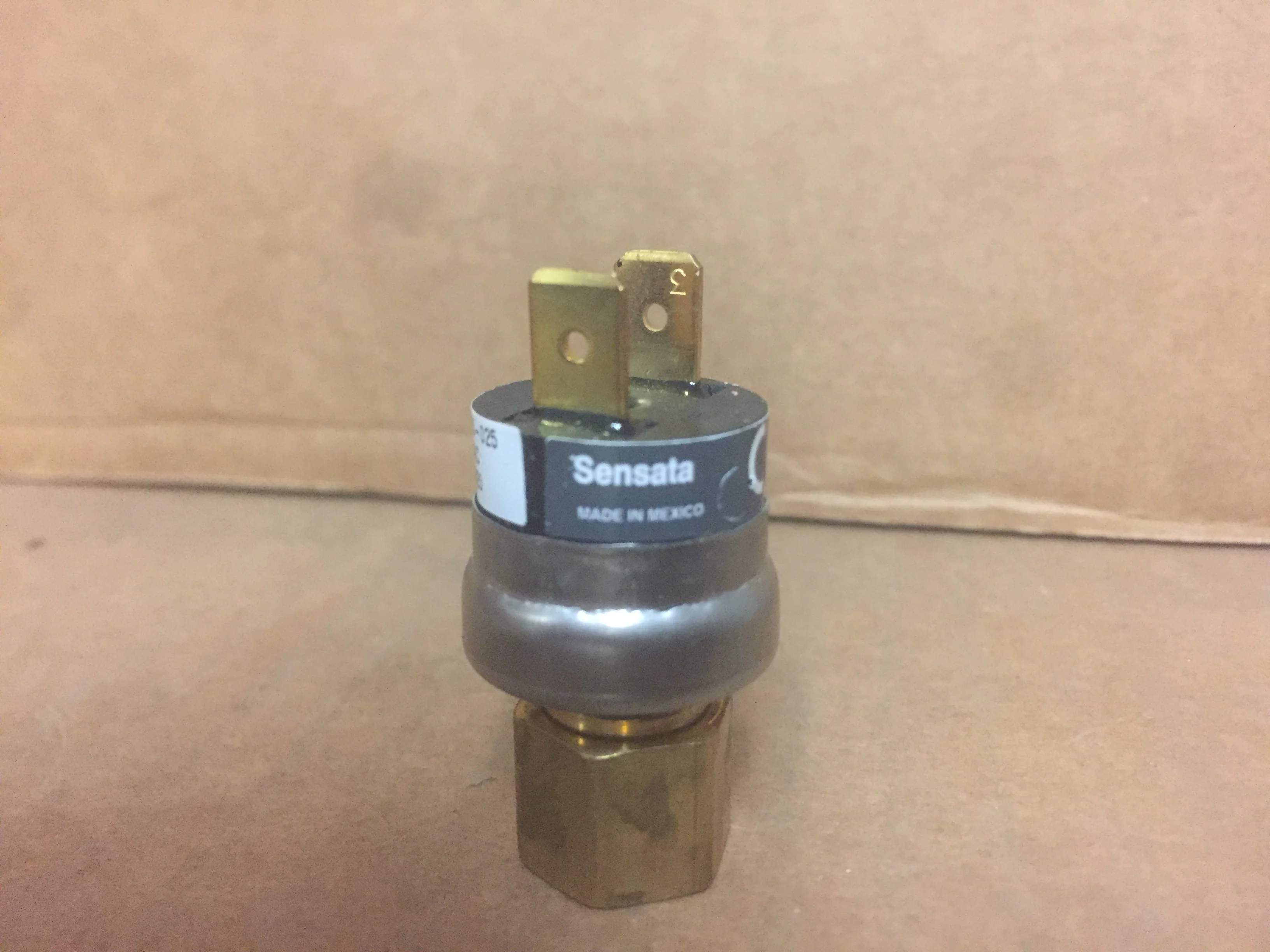 Leadless Low Pressure Switch - Image 2