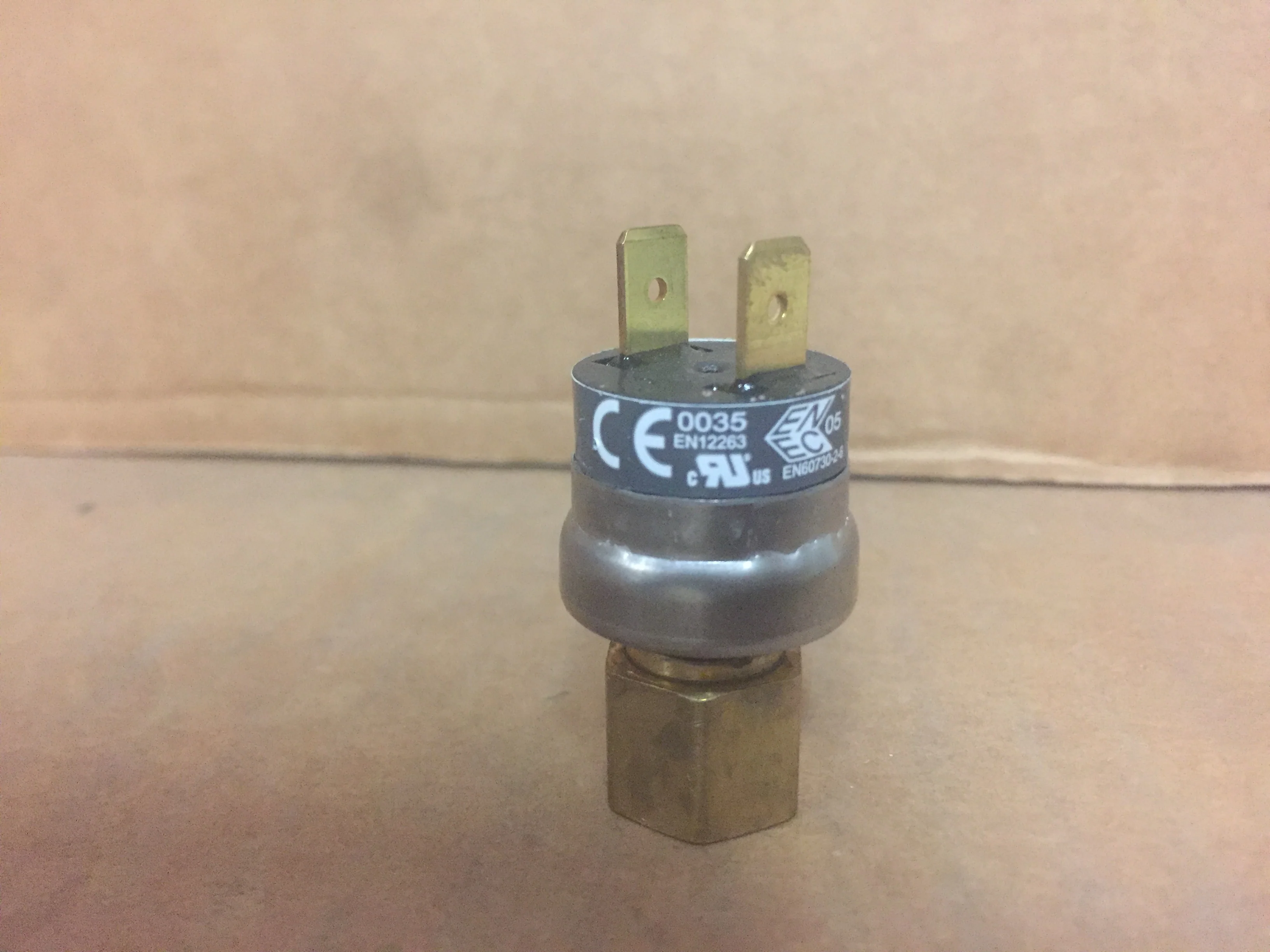 Leadless Low Pressure Switch - Image 3