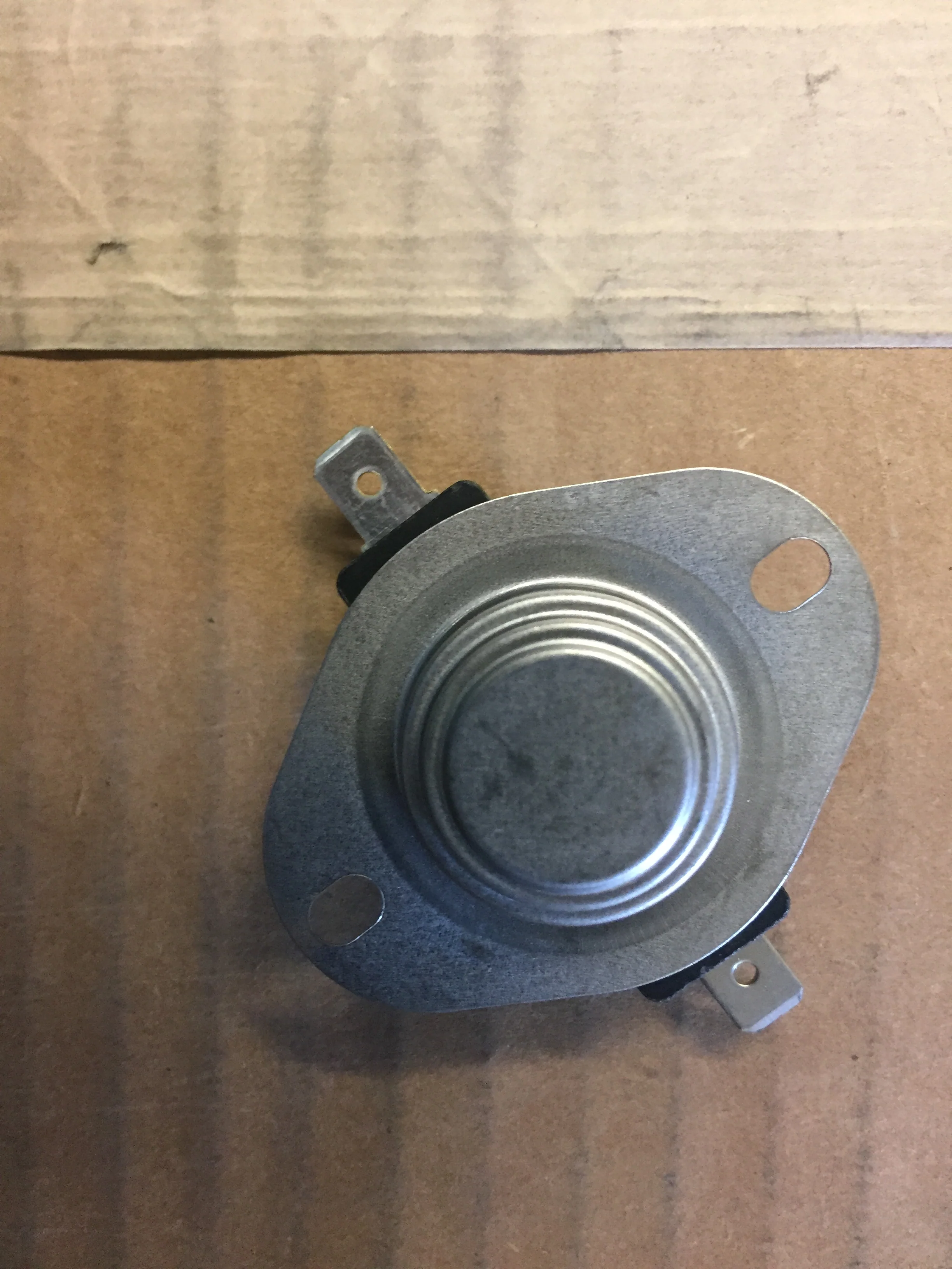 Limit Control Thermostat, Open:250, Close:210 (40) - Image 2