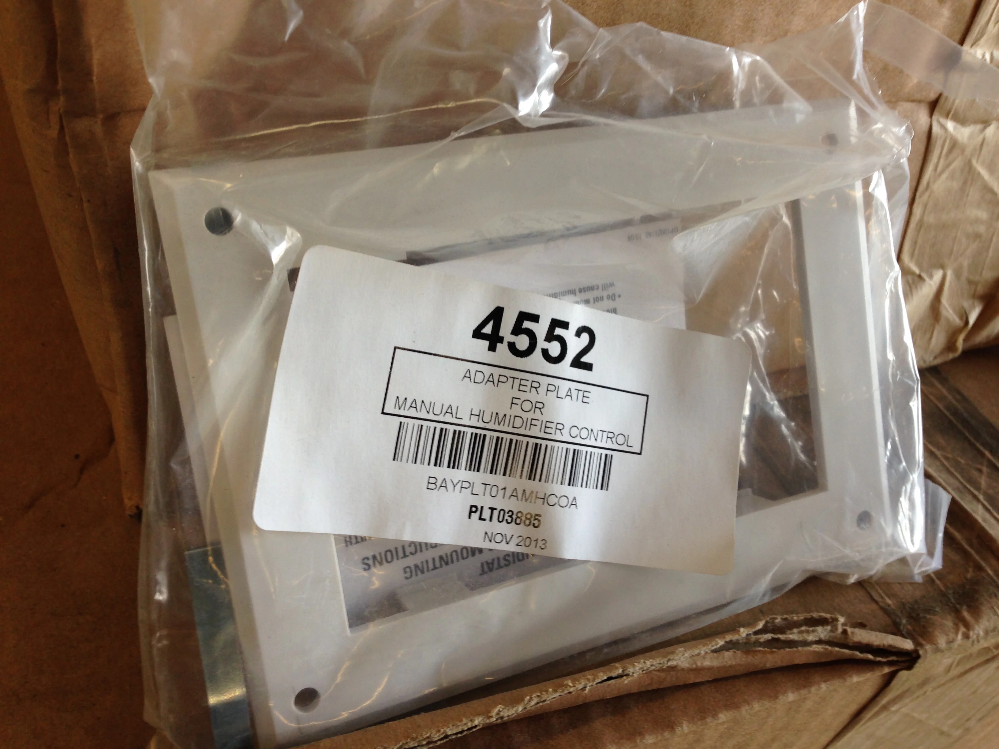 Manual Humidifier Control Adapter Plate - Image 3