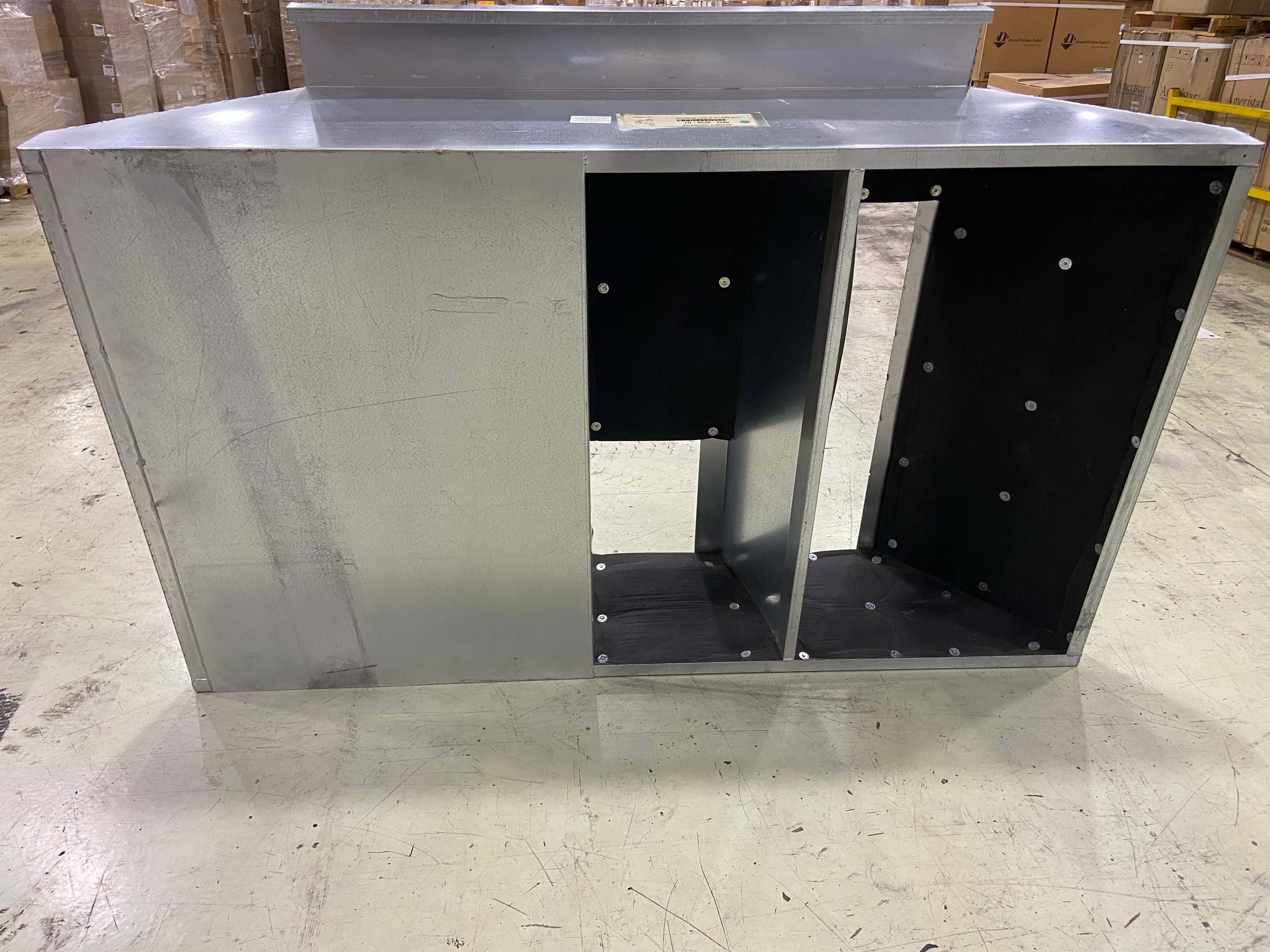 18" High Roof Curb Adapter with Duct Transition - Image 3