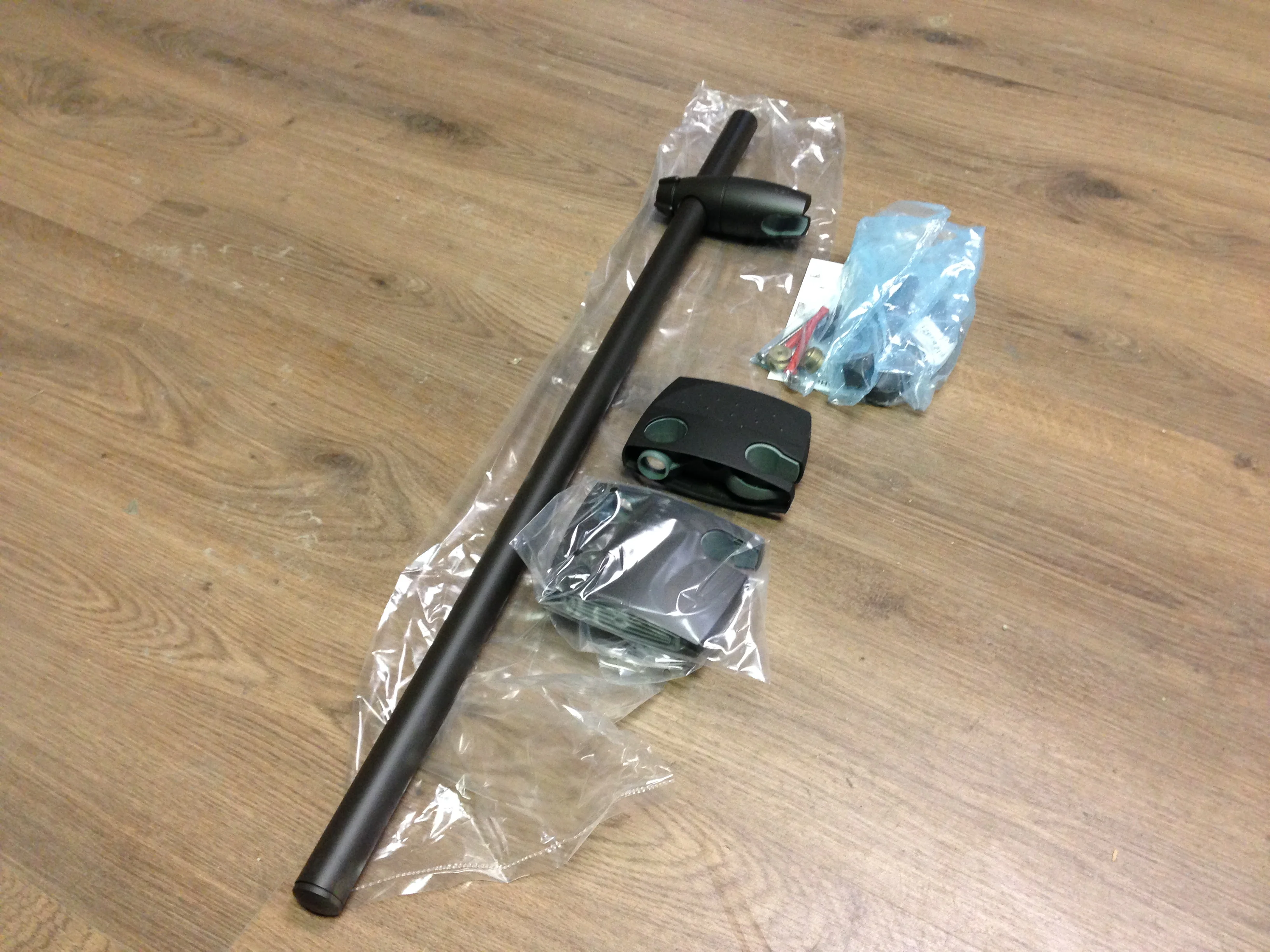 Movario 24" Shower Bar - Image 4