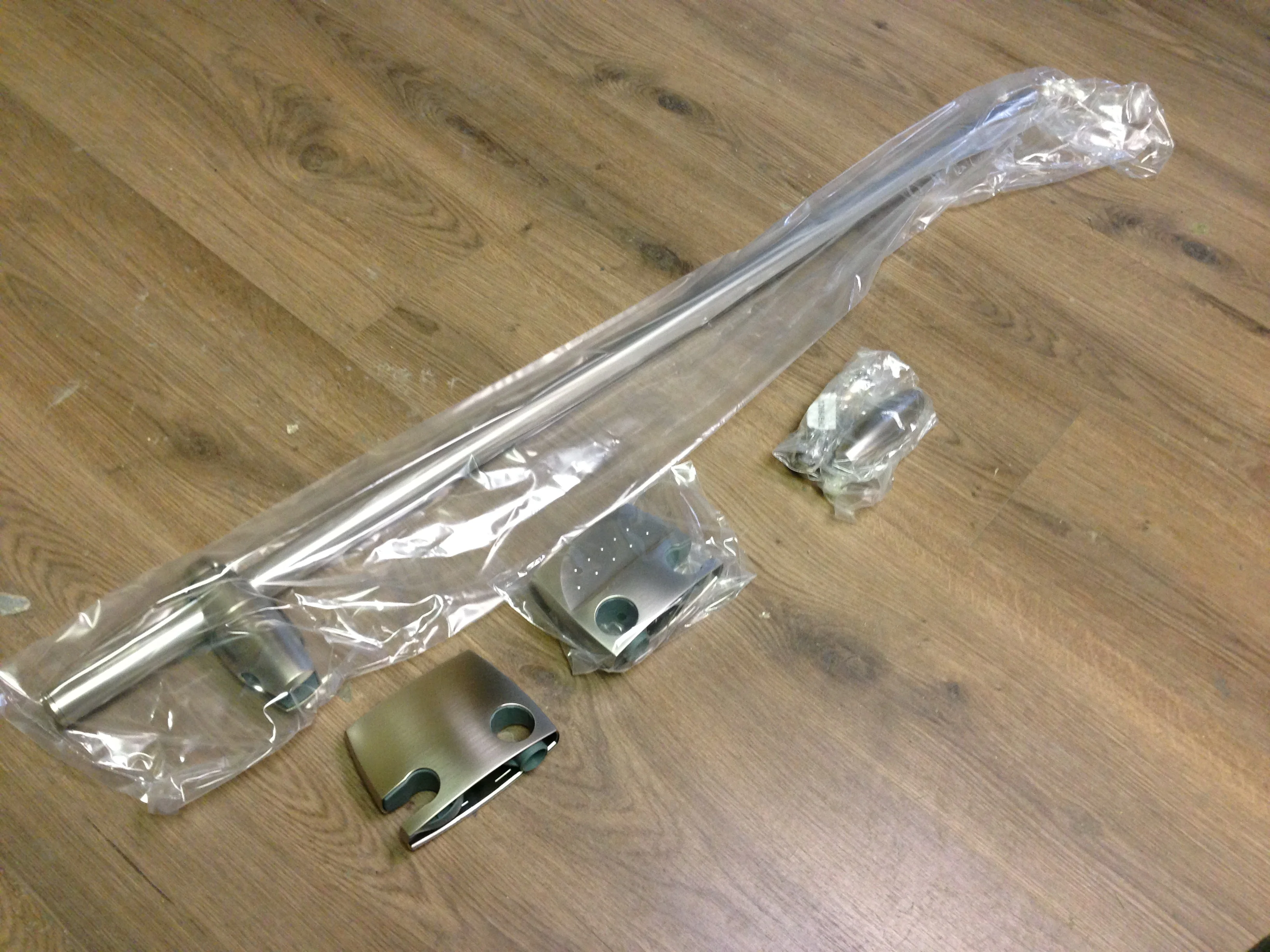 Movario 36 inch Shower Bar; Brushed Nickel - Image 3