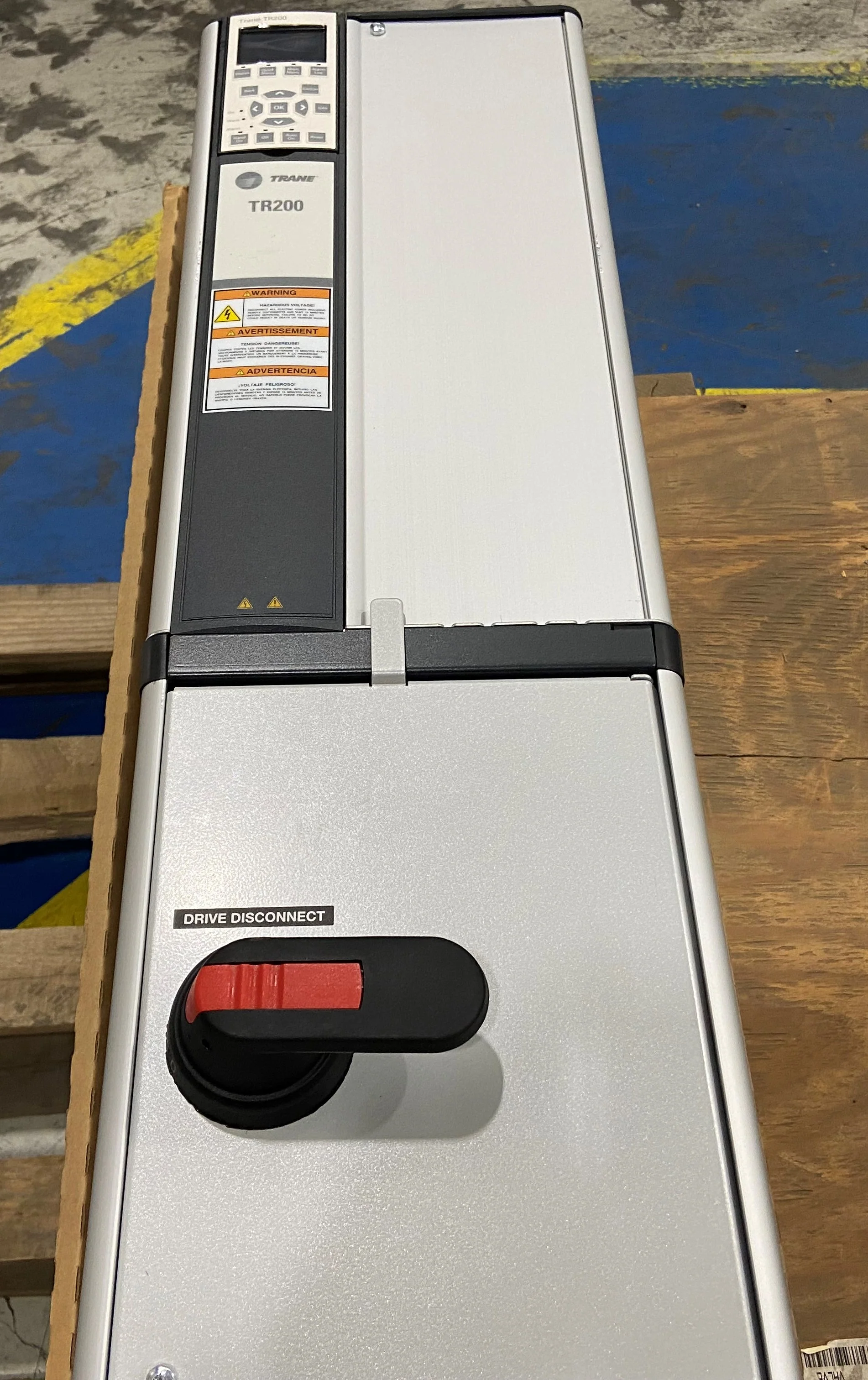 Nema 1 Vertical TR200 Series Variable Frequency Drive 460/50-60/3 - Image 2