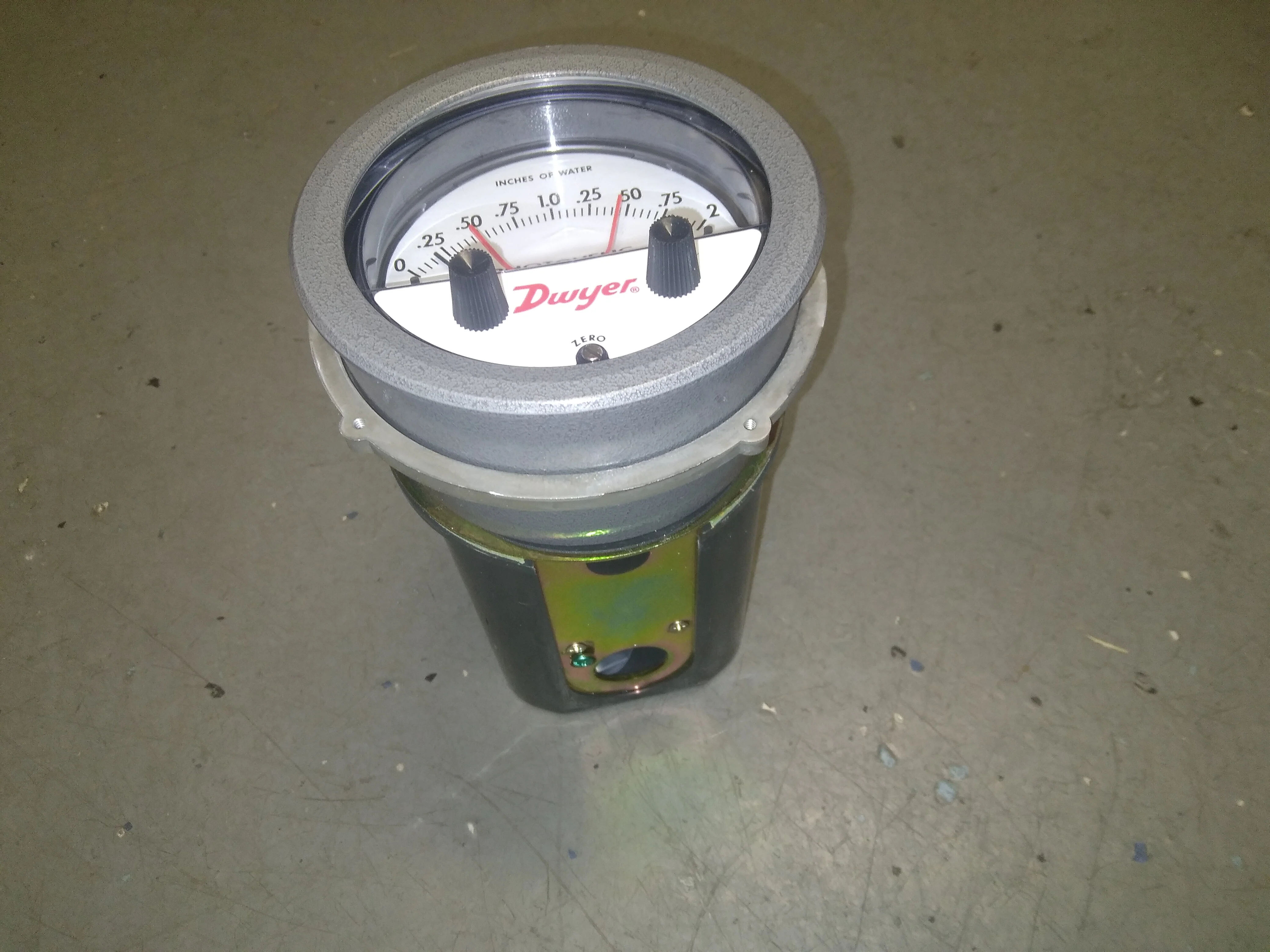 Photohelic Differential Pressure Gauge.Type 0 to 2" WC - Image 3