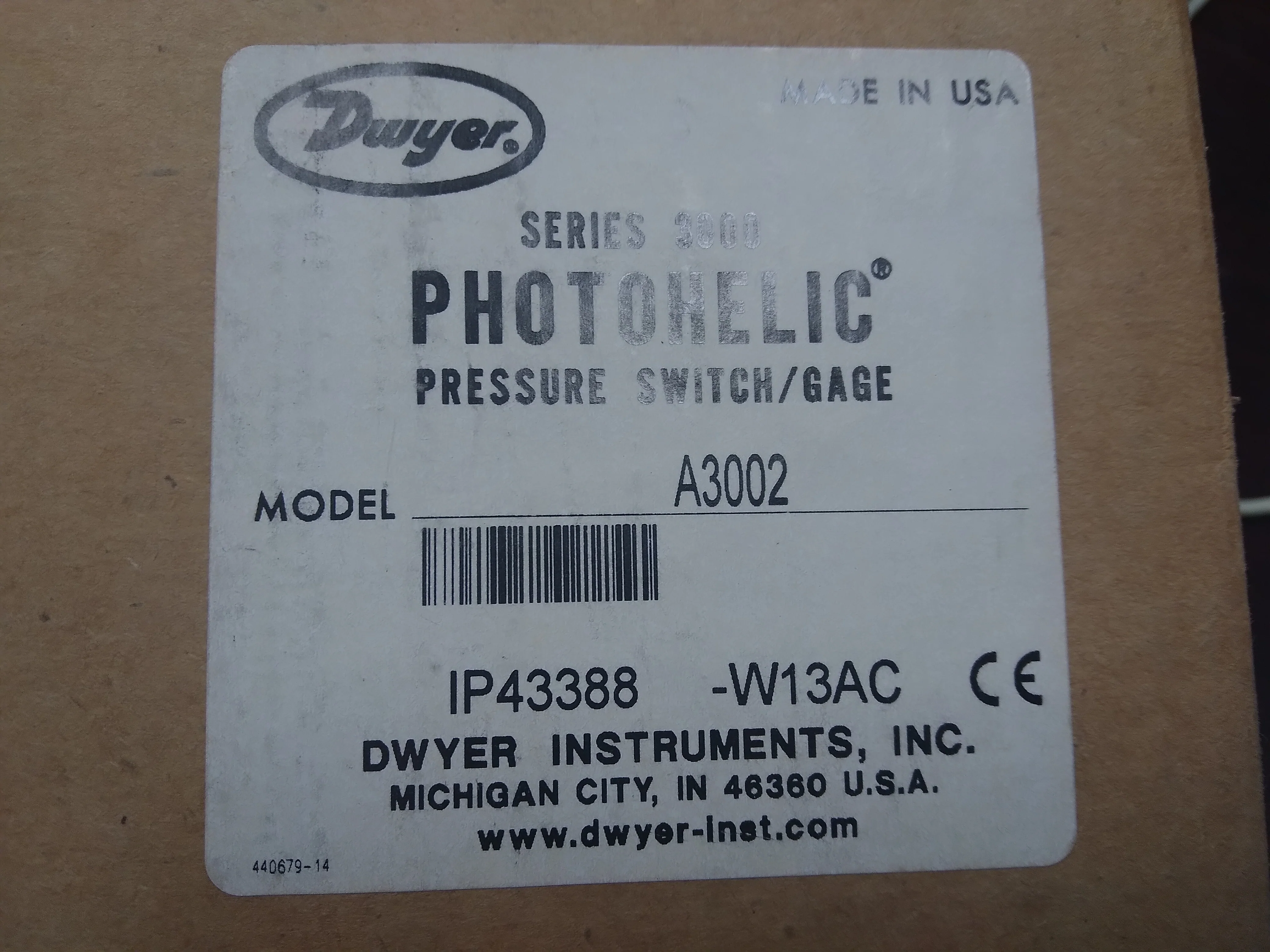 Photohelic Differential Pressure Gauge.Type 0 to 2" WC - Image 7