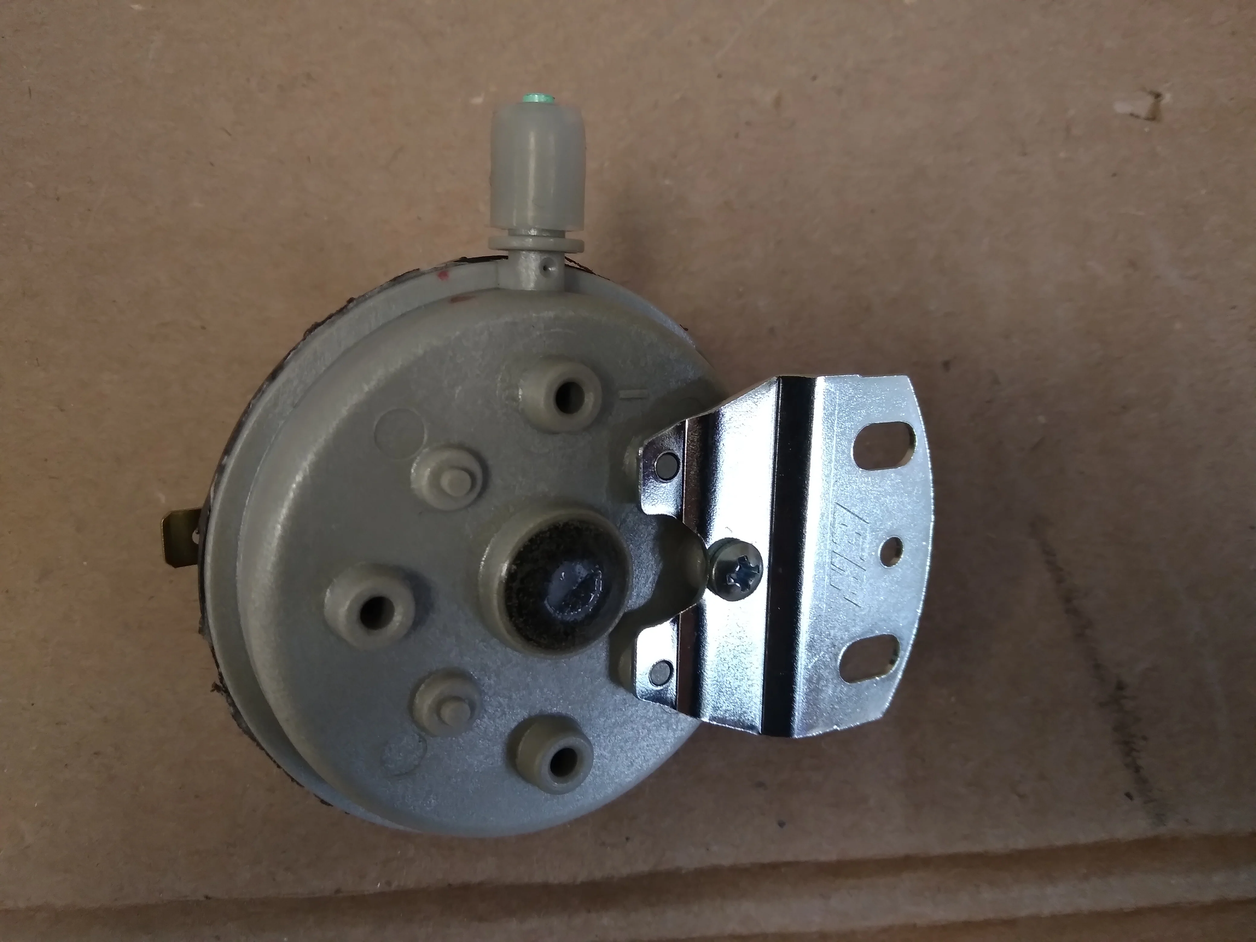 Pressure Switch .63"WC 125/250 Volt 3 Amp - Image 3