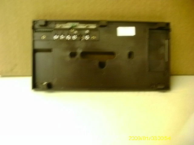 Programmable Commercial Heat Pump Thermostat - Image 2