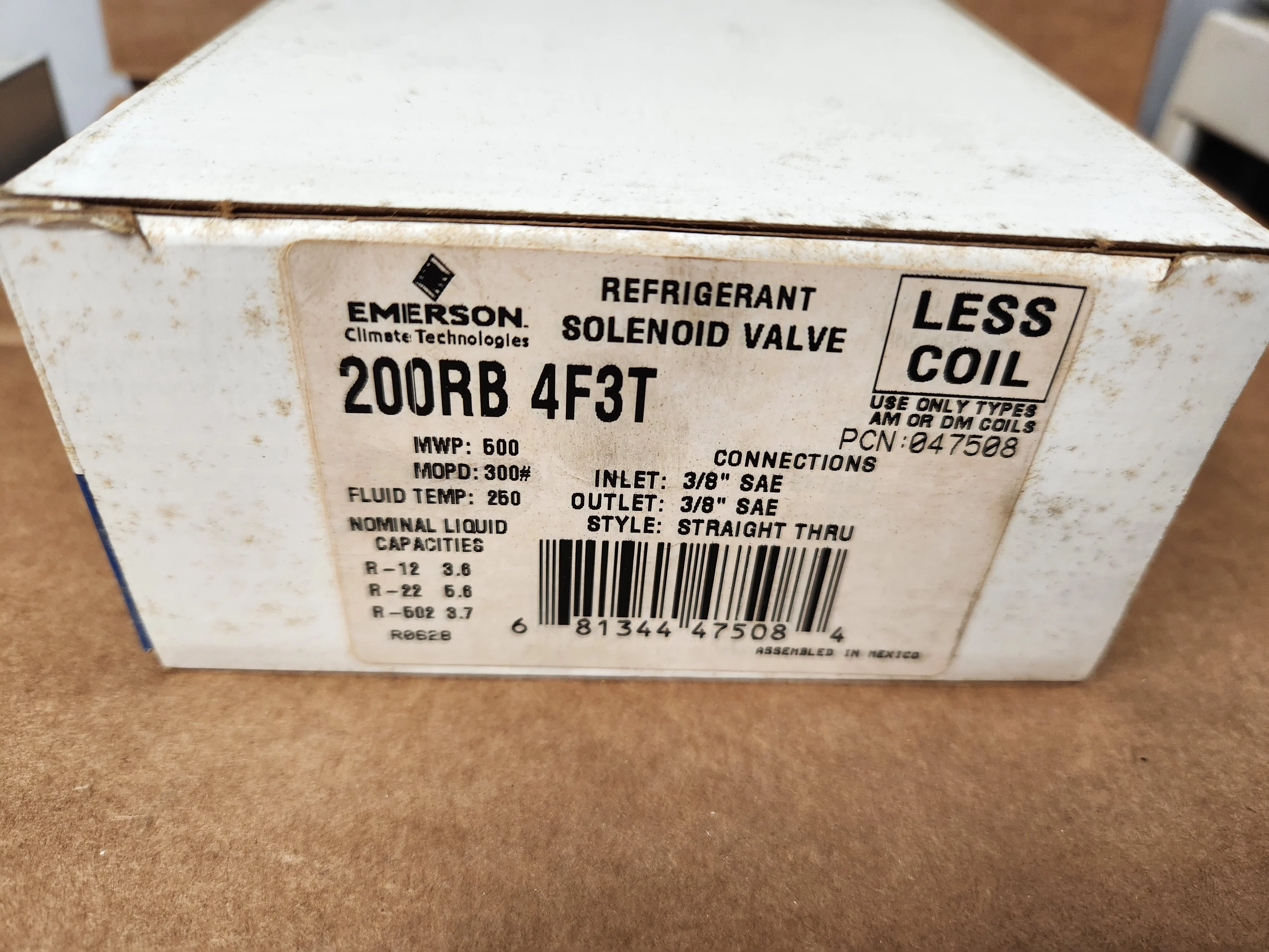 REFRIGERANT SOLENOID VALVE LESS COIL - Image 3