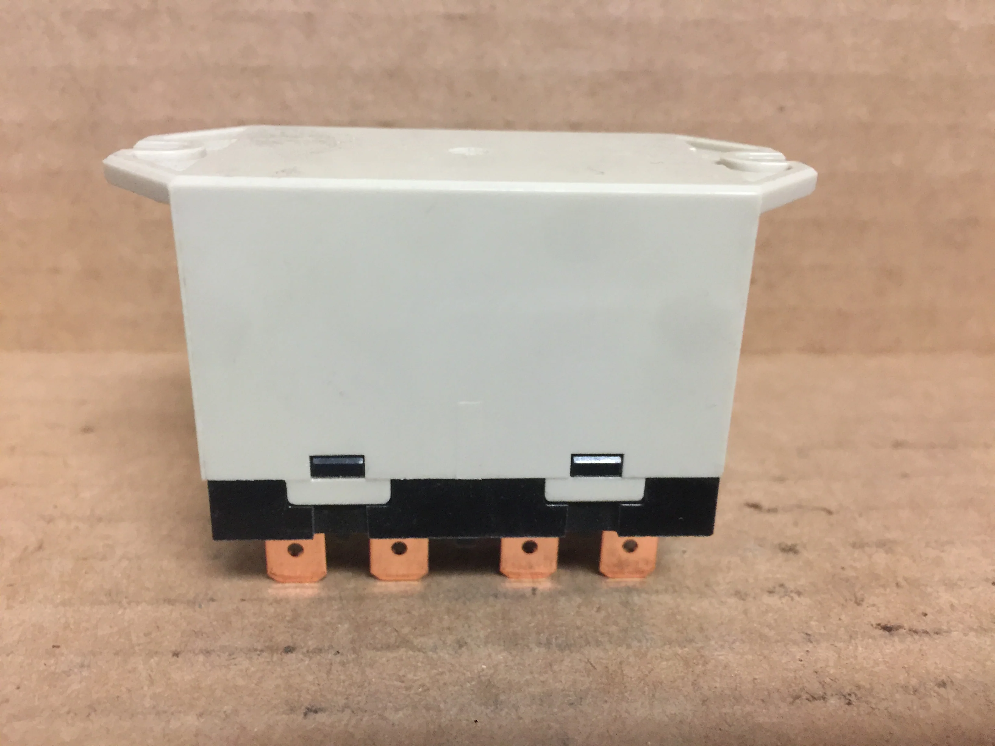 General Purpose Relay  DPST 25Amp 240VAC - Image 2